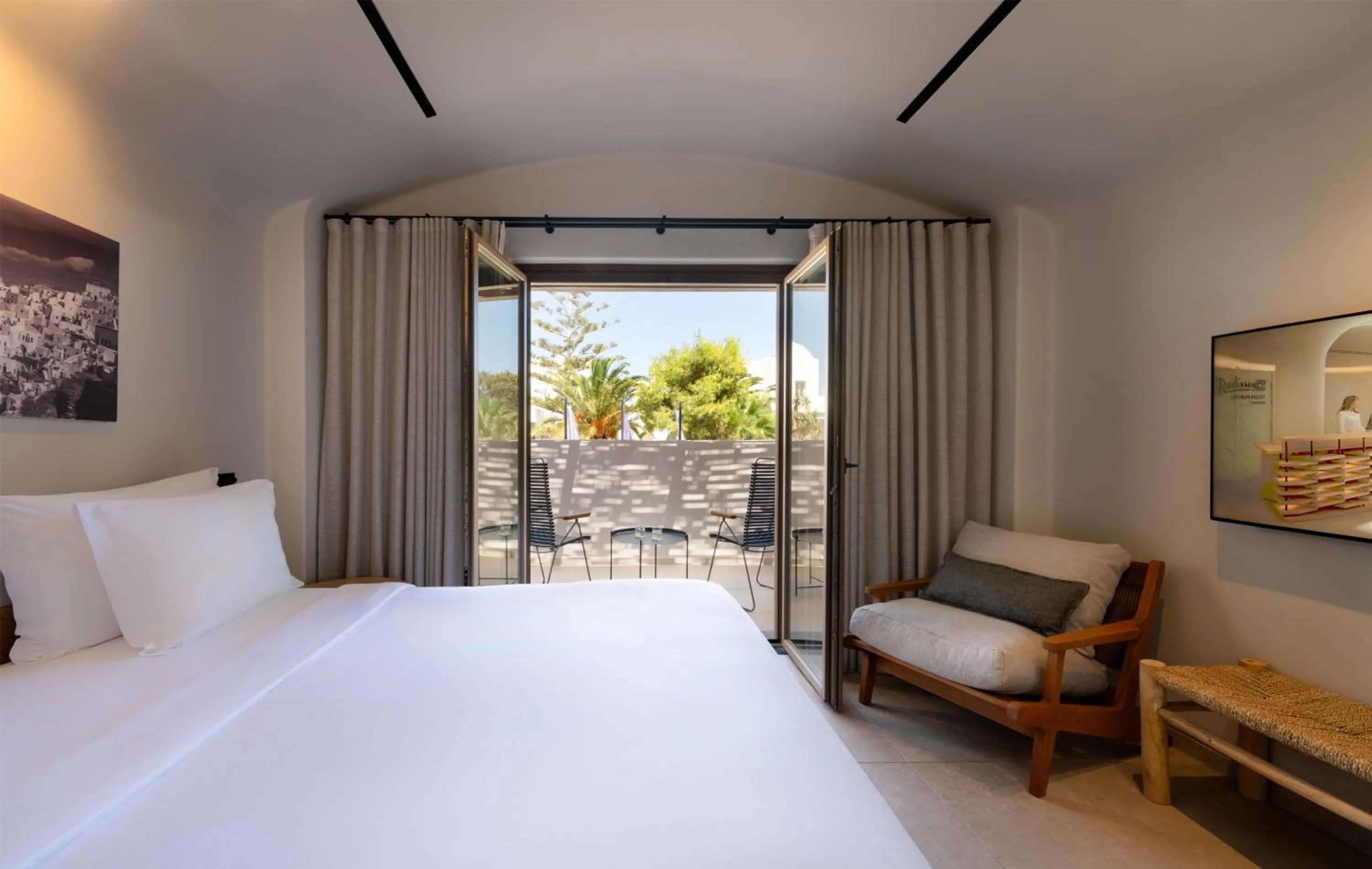 Villa-1 Bedroom-Terrace-Plunge Pool in Radisson Blu Zaffron Resort, Santorini