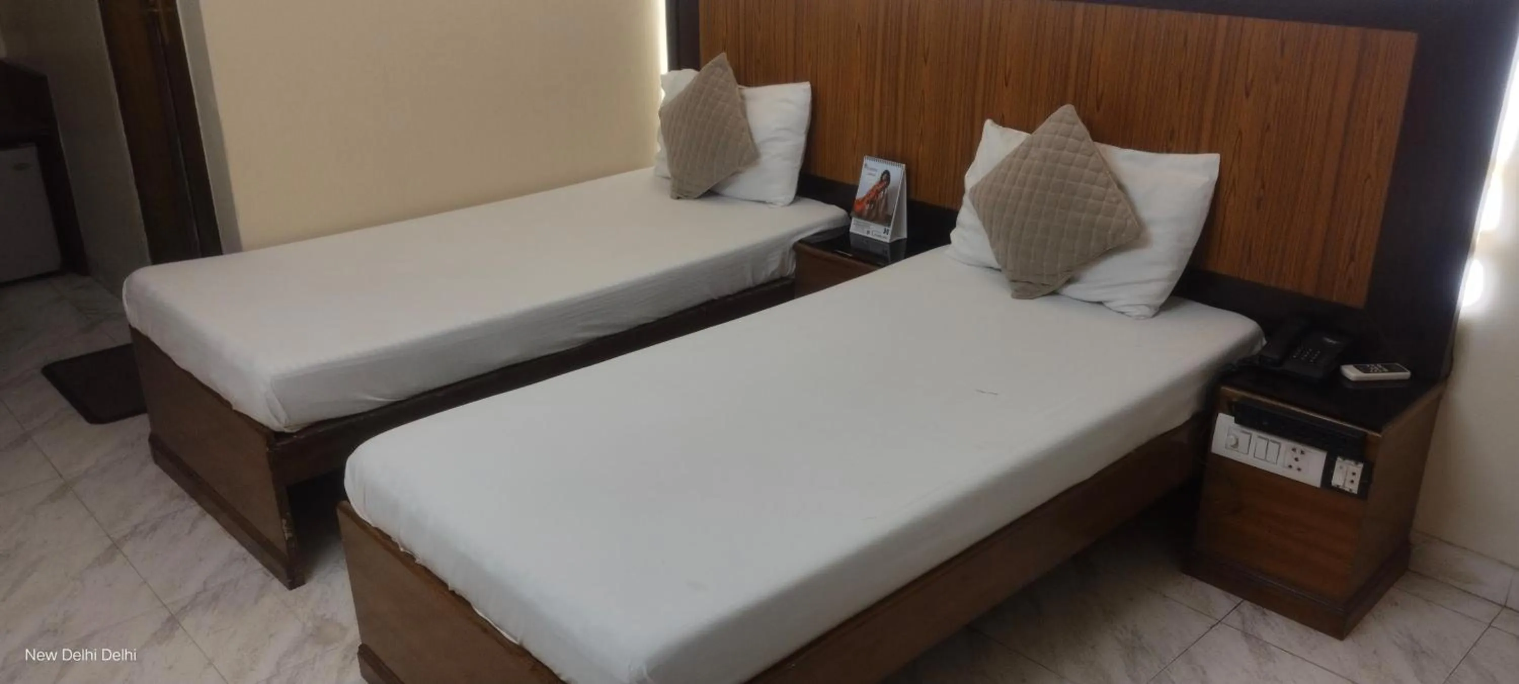 Deluxe Twin Room in The C Park Inn Karol Bagh Homely Atmosphere