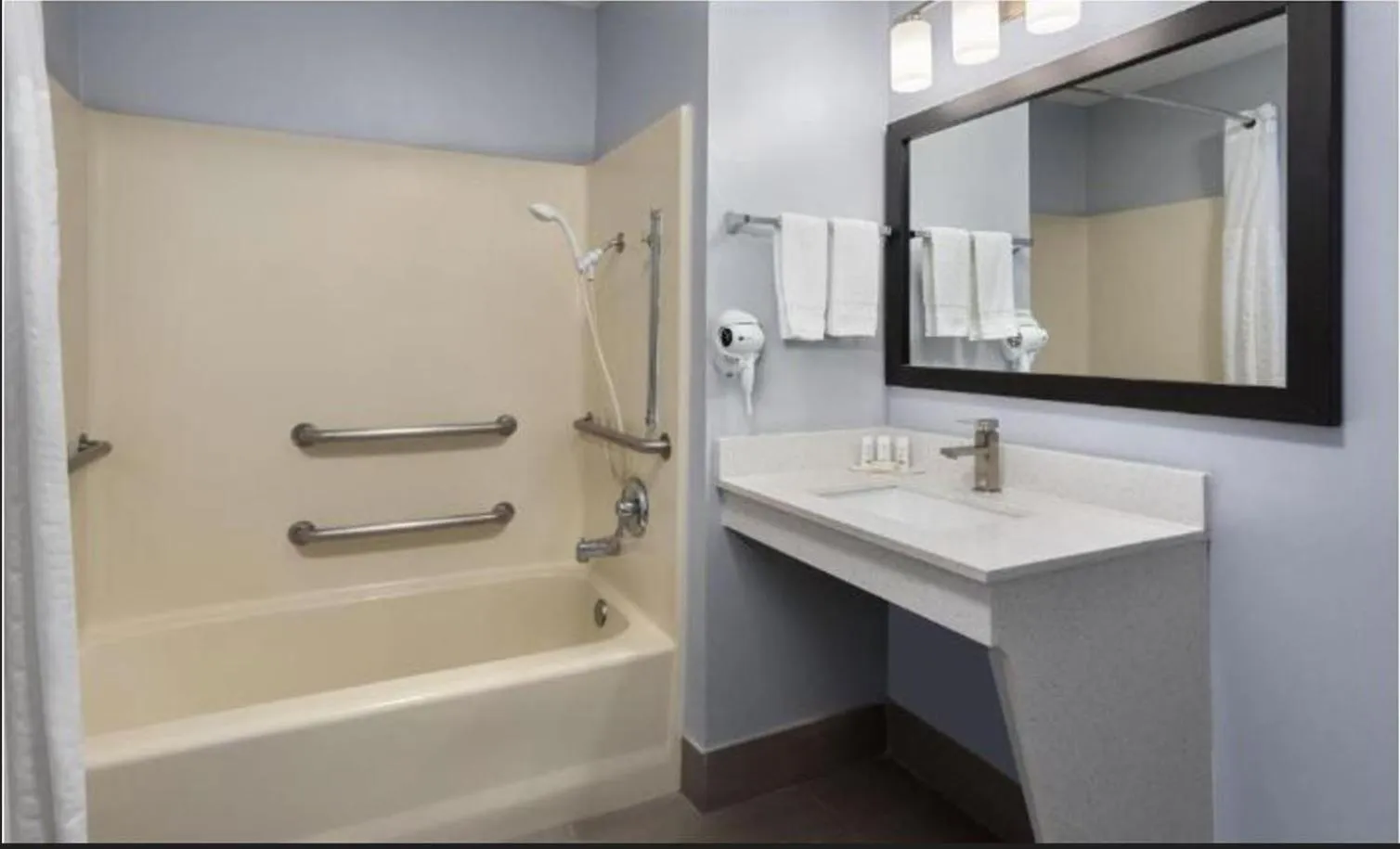 Double Room with Two Double Beds in Baymont by Wyndham Brunswick GA