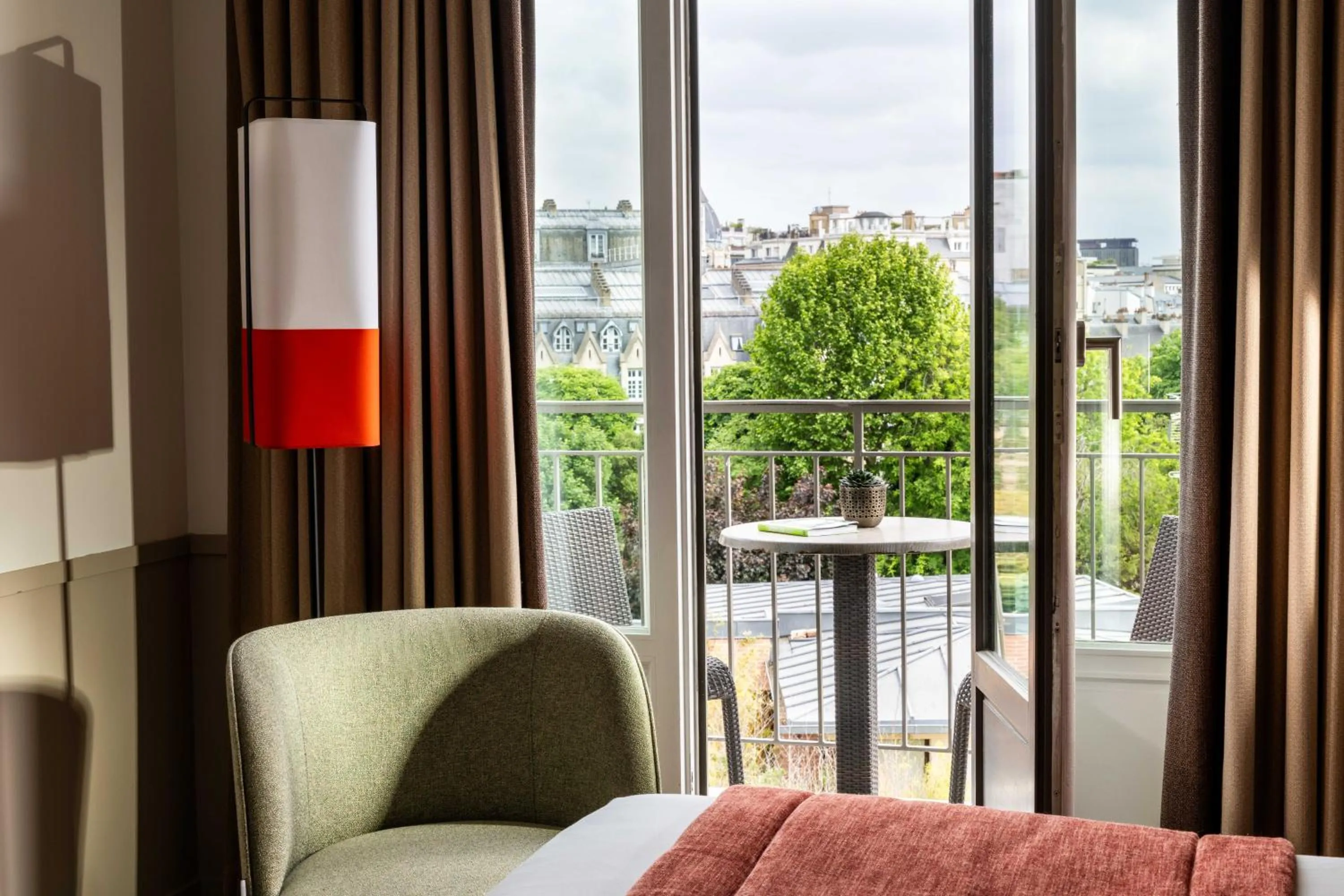 Superior Double or Twin Room in Hotel Villa Saxe Eiffel