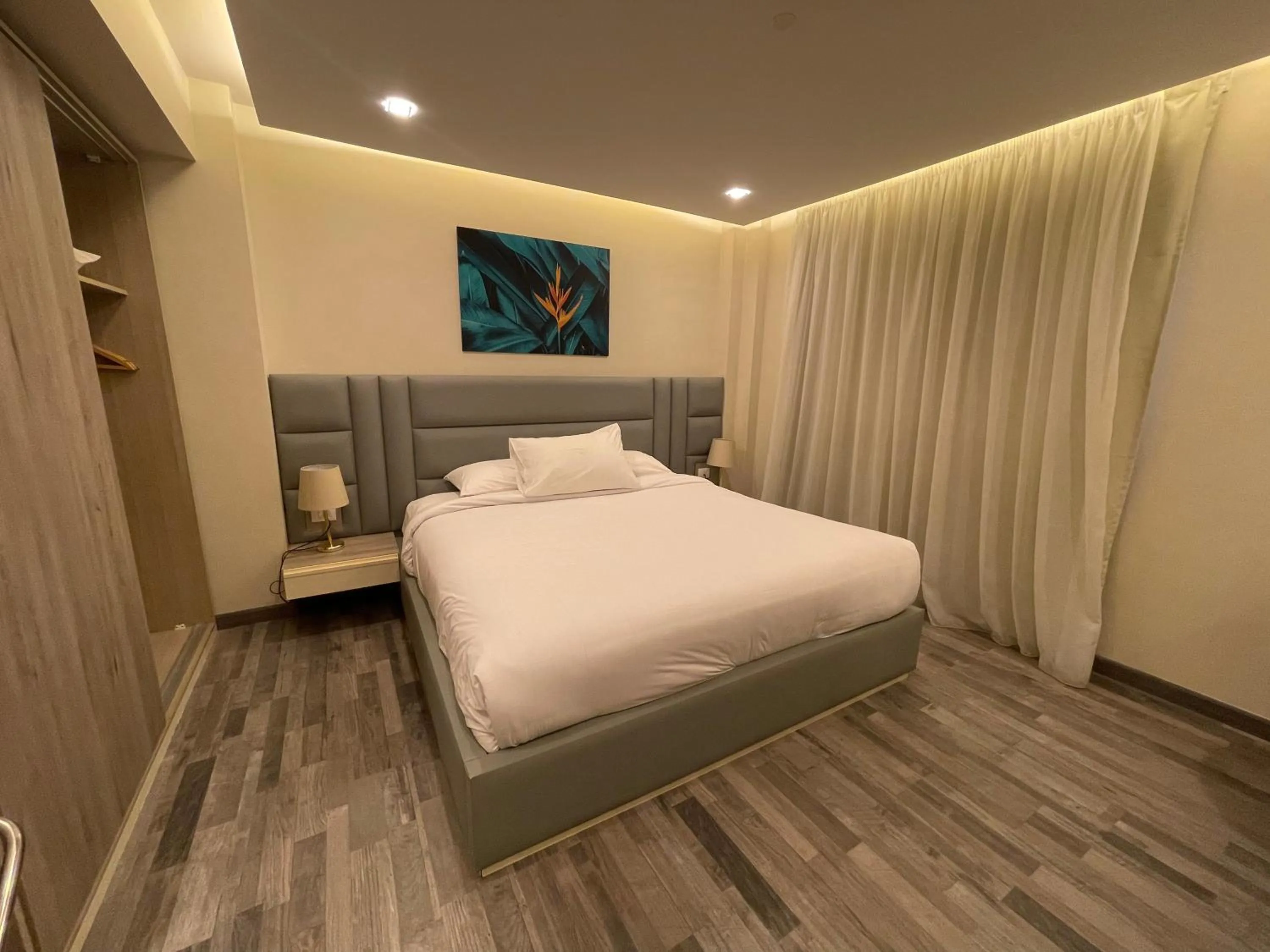 Family Studio in Ocean Blue Studios