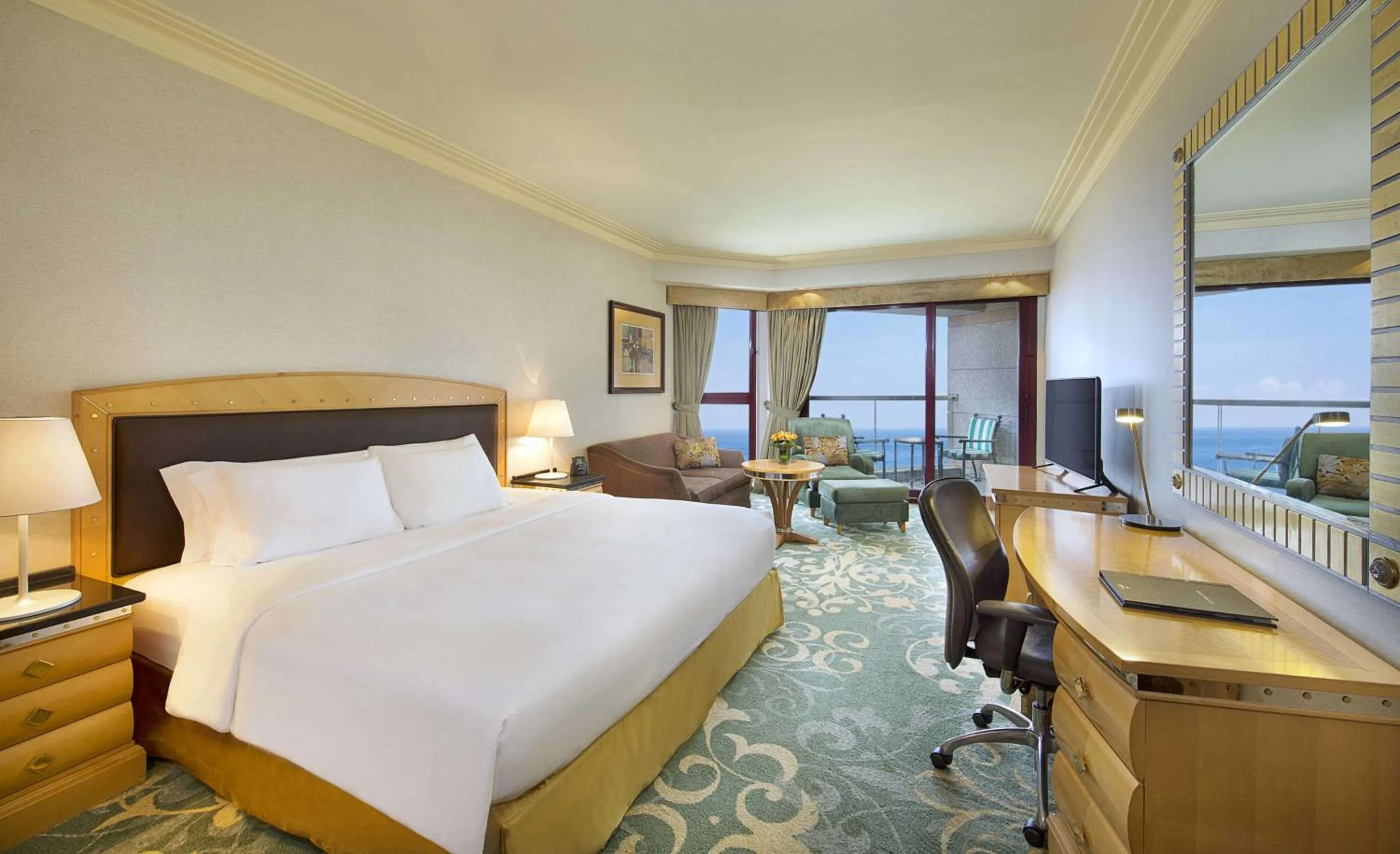 Al Amiri Suite with Sea View in Jeddah Hilton