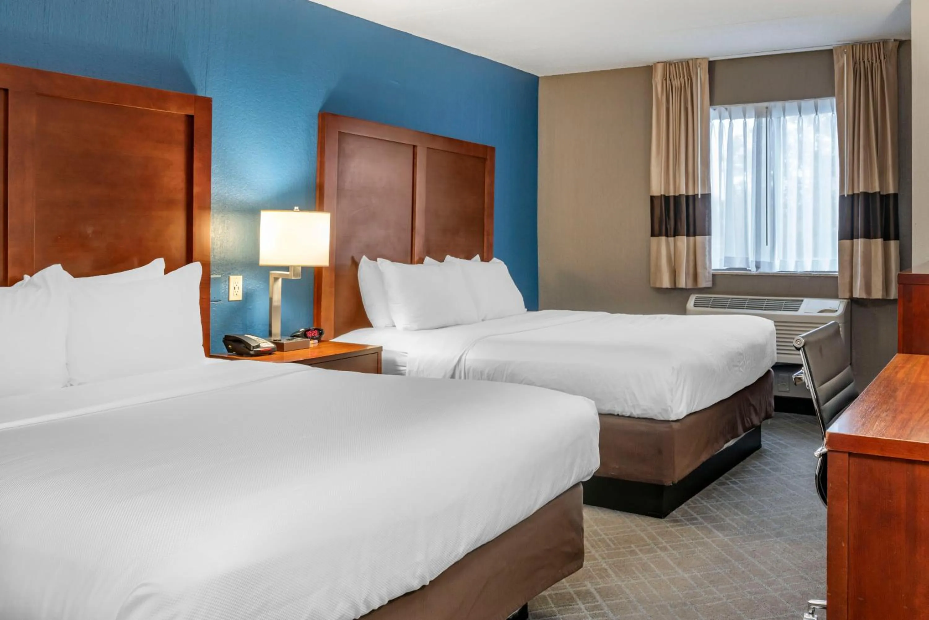 Double Room with Two Double Beds - Accessible/Non-Smoking in Comfort Inn University