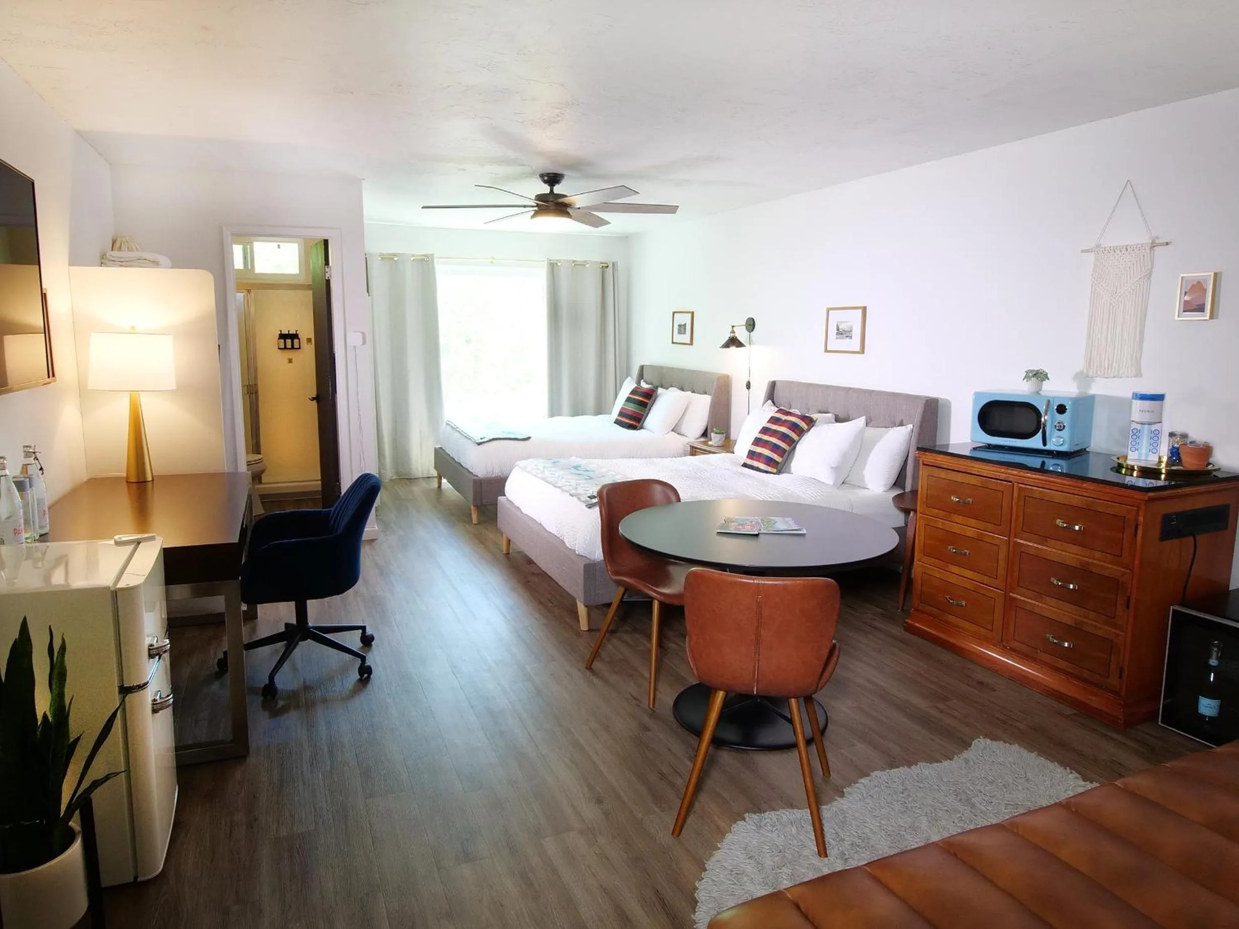 Deluxe Junior Suite in Sierra Blue Hotel & Swim Club