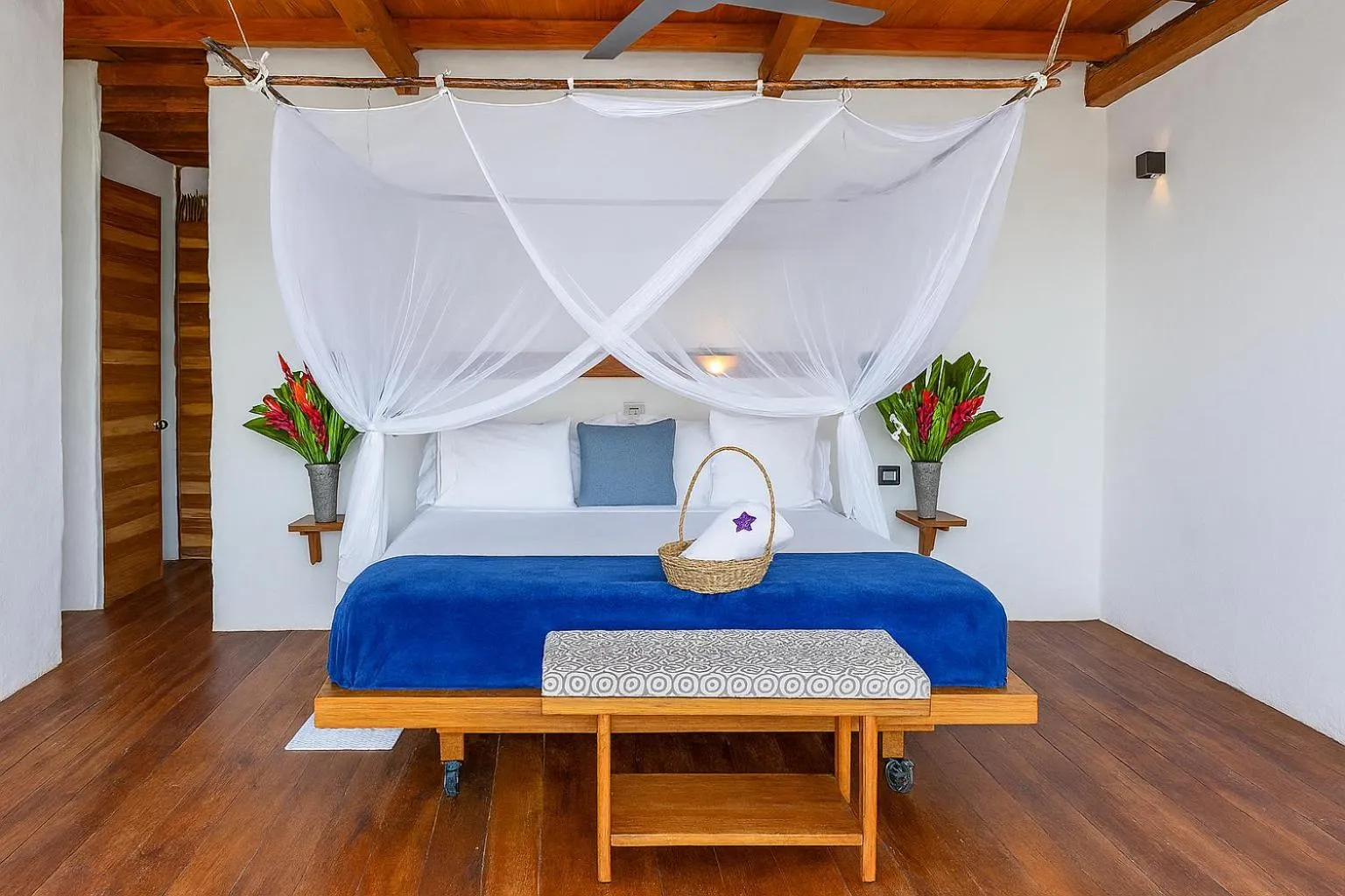 King Suite with Ocean View in RCH LUXURY HOTEL & POOL