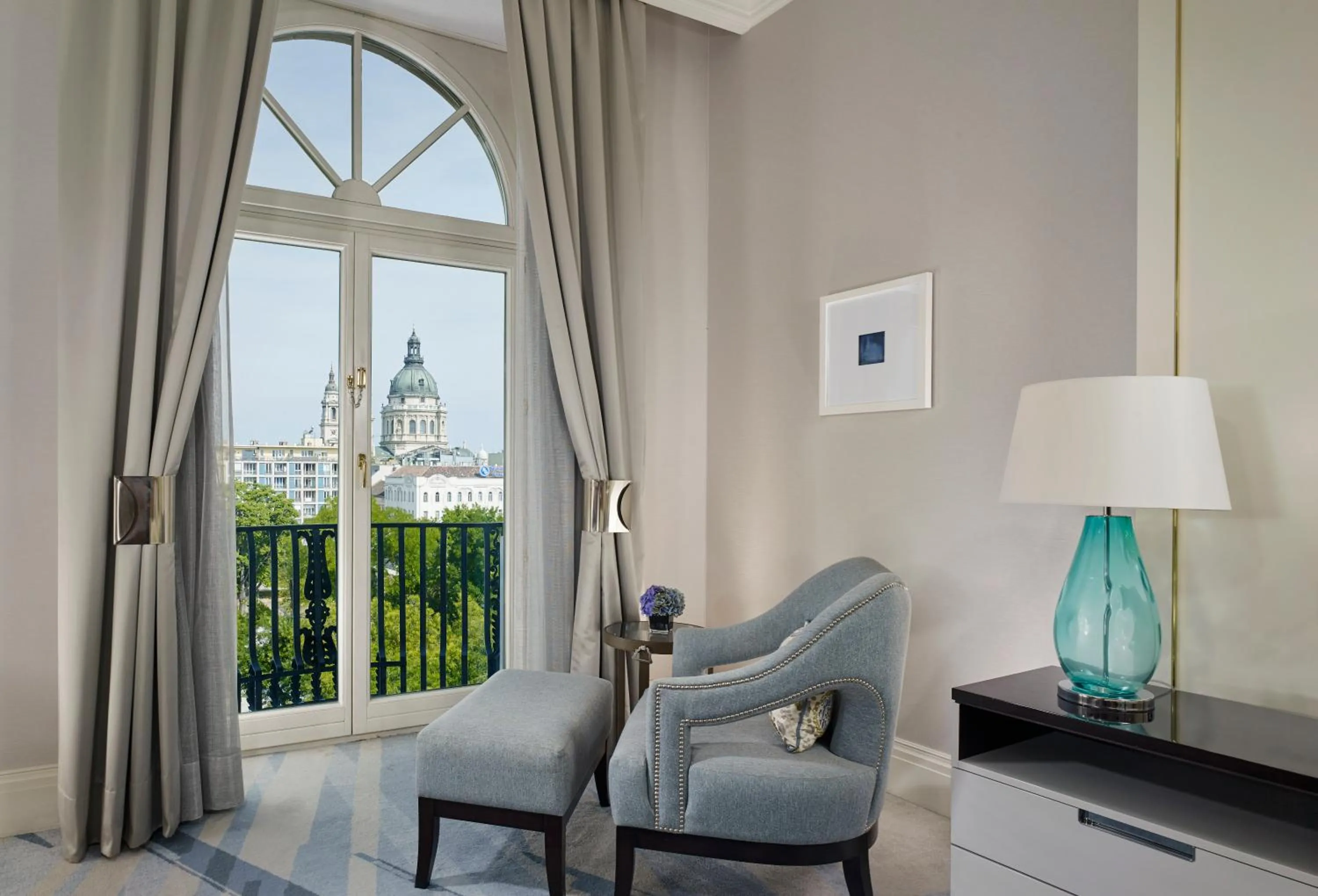 Deluxe King Park View Room in Al Habtoor Palace Budapest, Preferred Hotels & Resorts