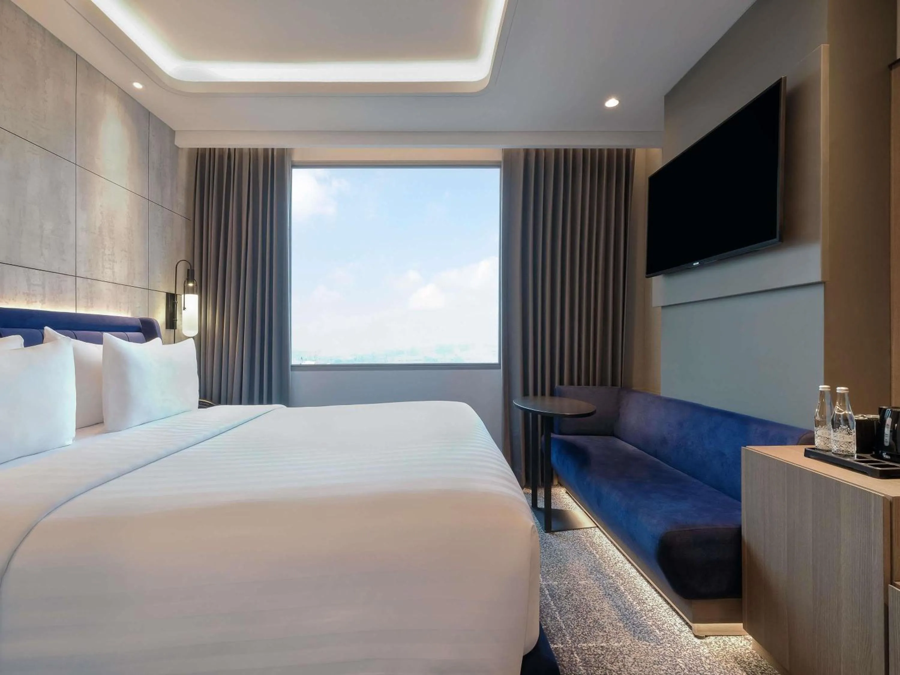 Superior Double Room in Mercure Tangerang Centre