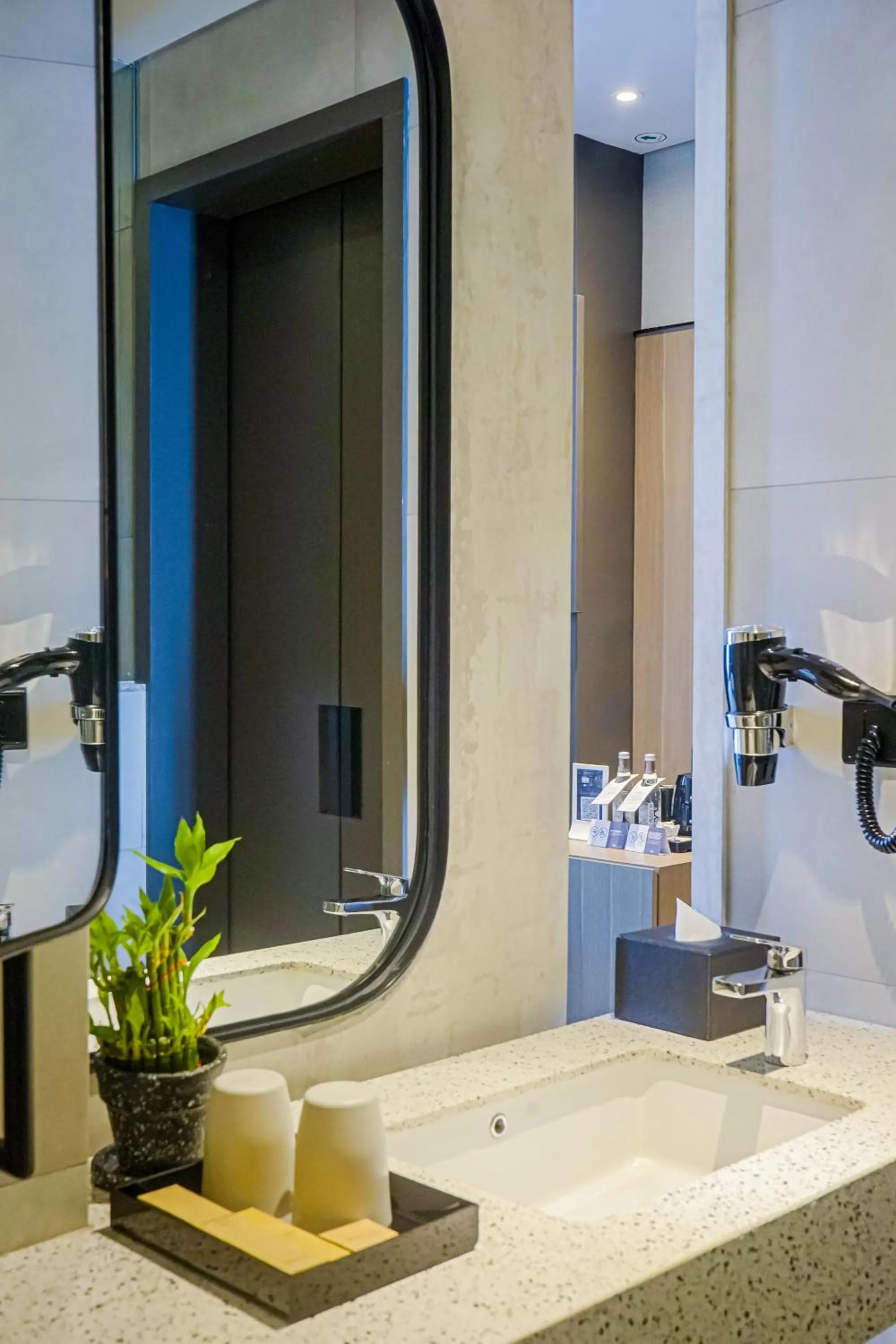 Deluxe Double Room in Mercure Tangerang Centre