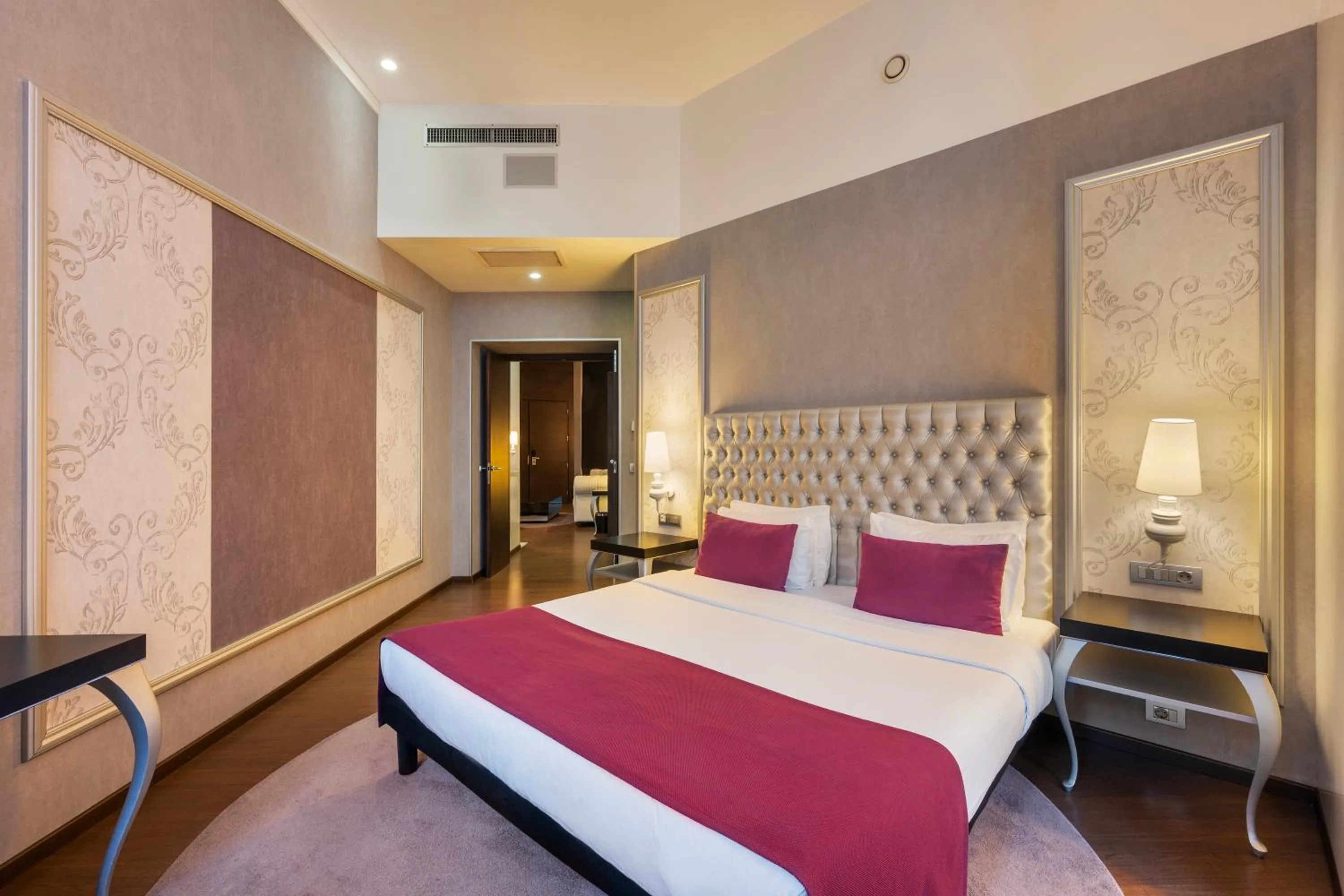 Deluxe Suite in Ikonik Parlament