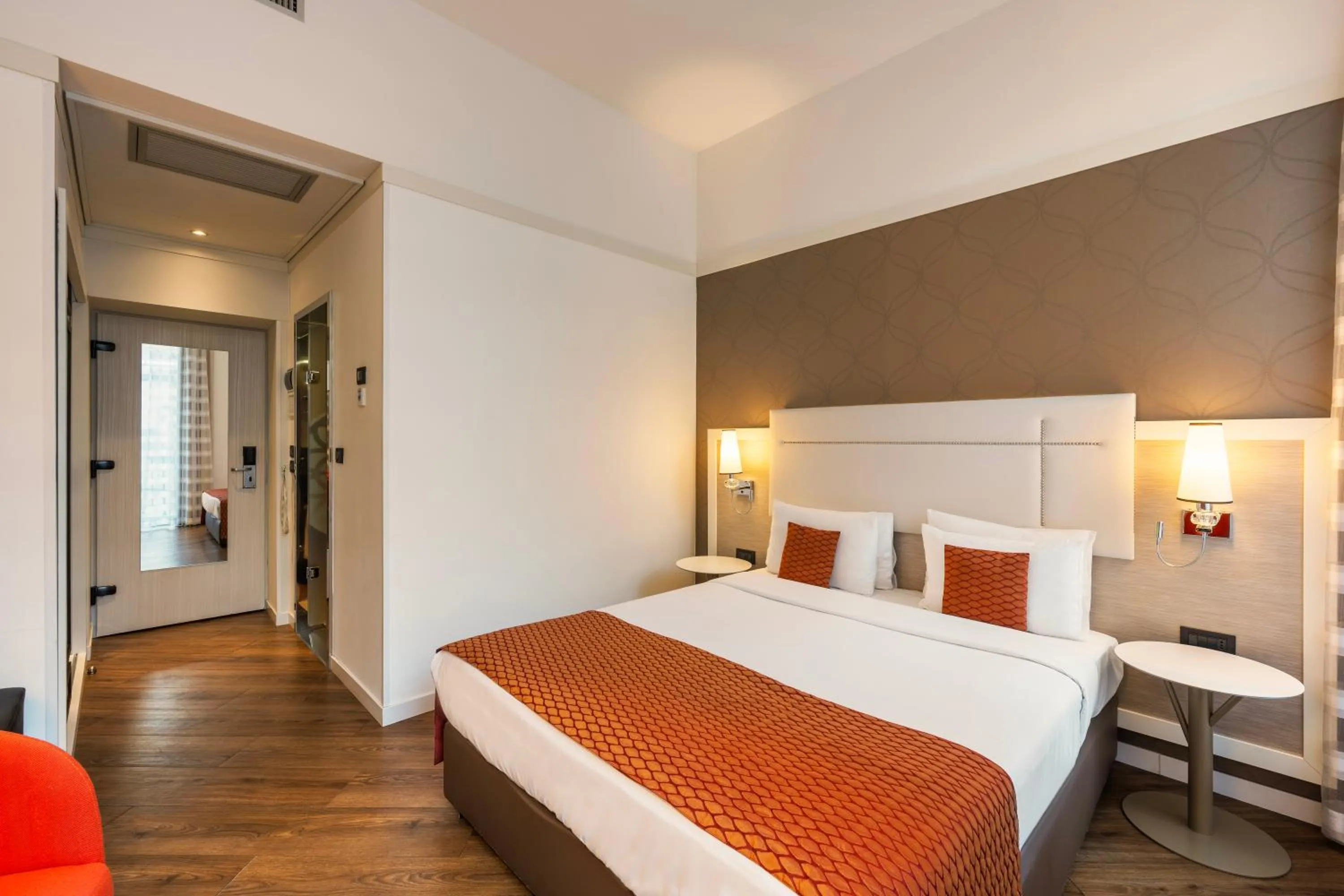 Deluxe Double or Twin Room in Ikonik Parlament