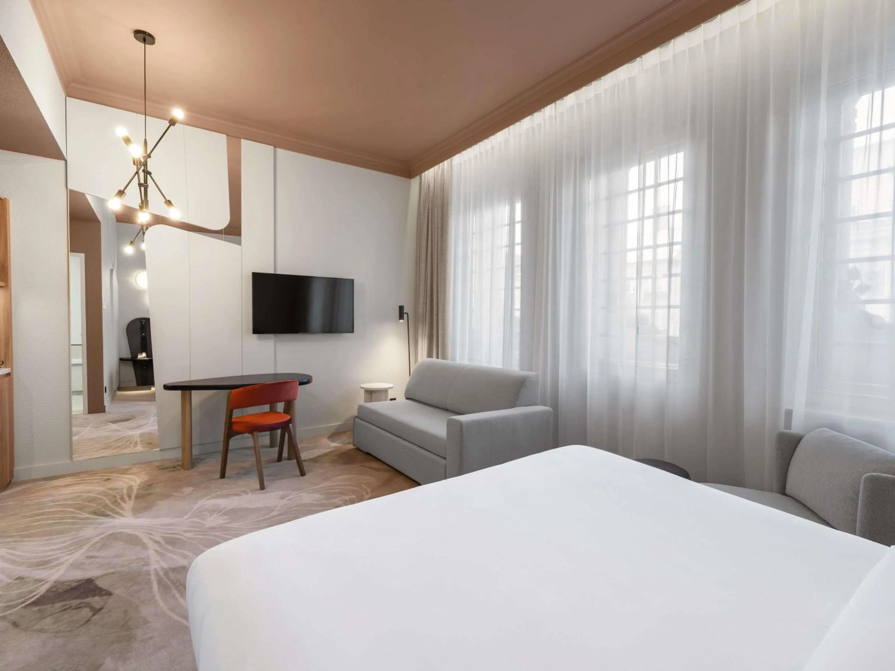 Deluxe Family Room in Mövenpick Hotel Budapest Centre