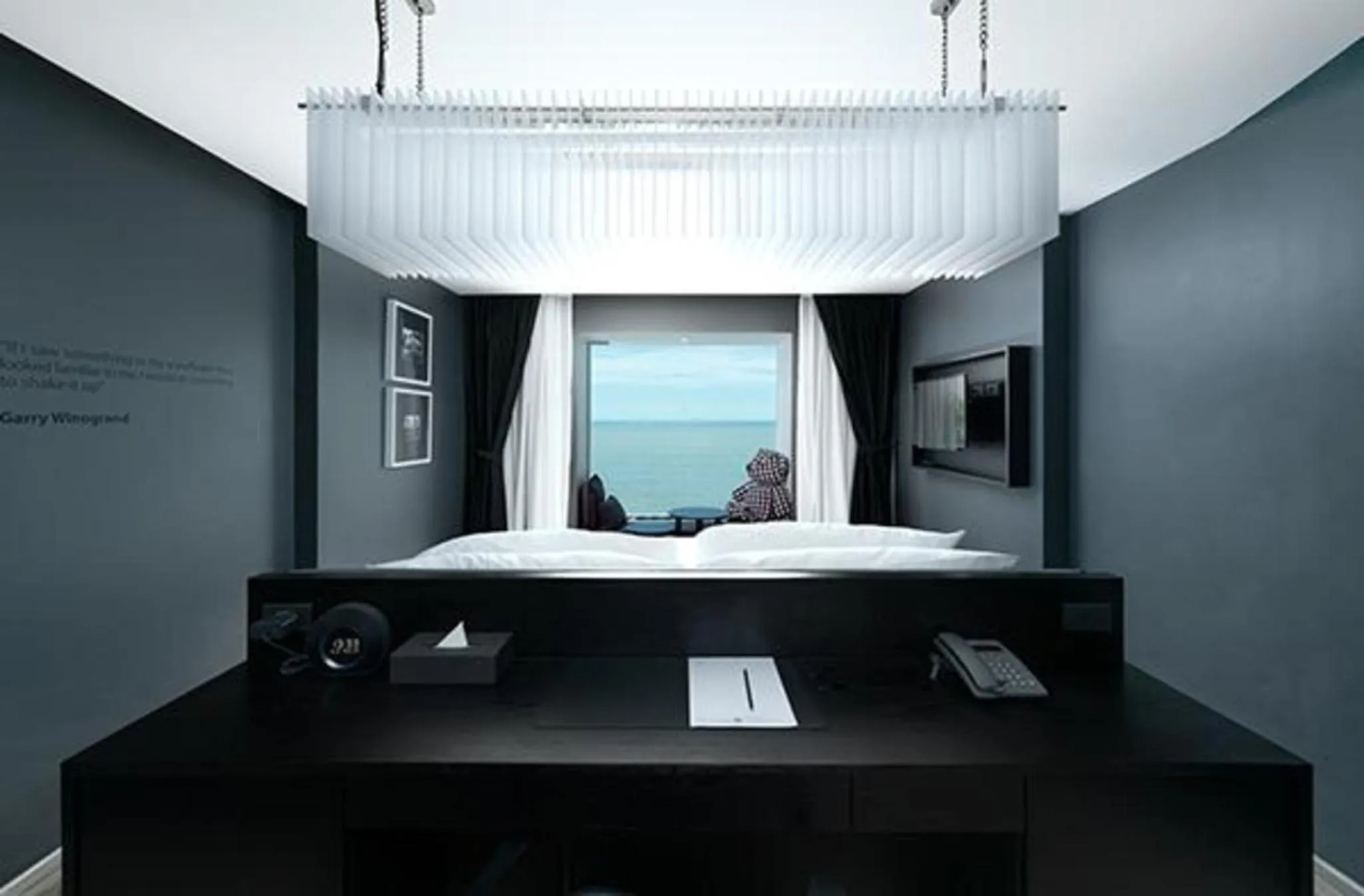 Ocean Hall with Bathtub Beachfront in Foto Hotel Phuket Beachfront