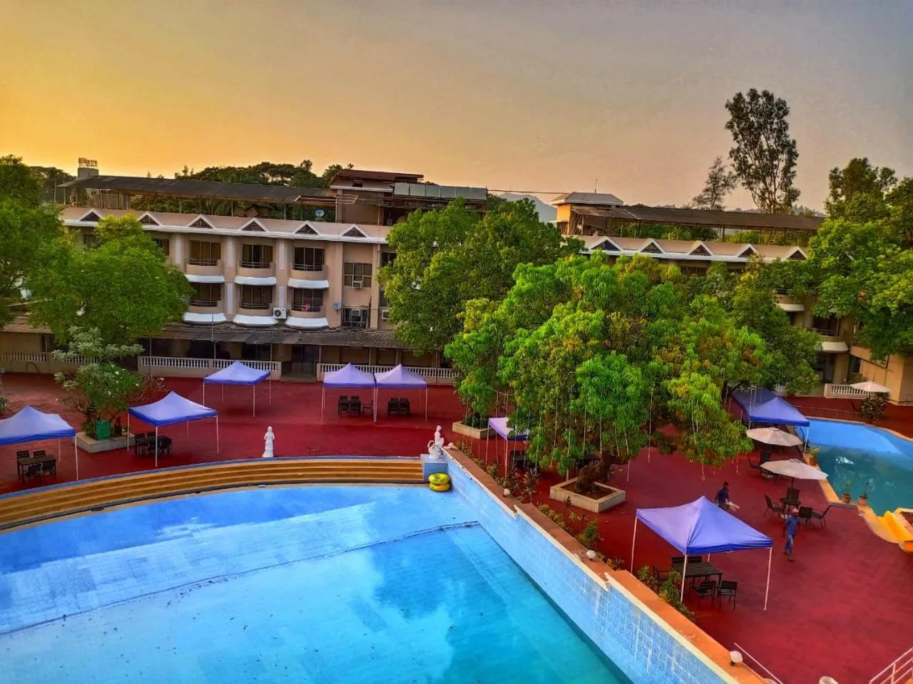 Aron Resort Lonavala - Near Old Mumbai Pune Highway