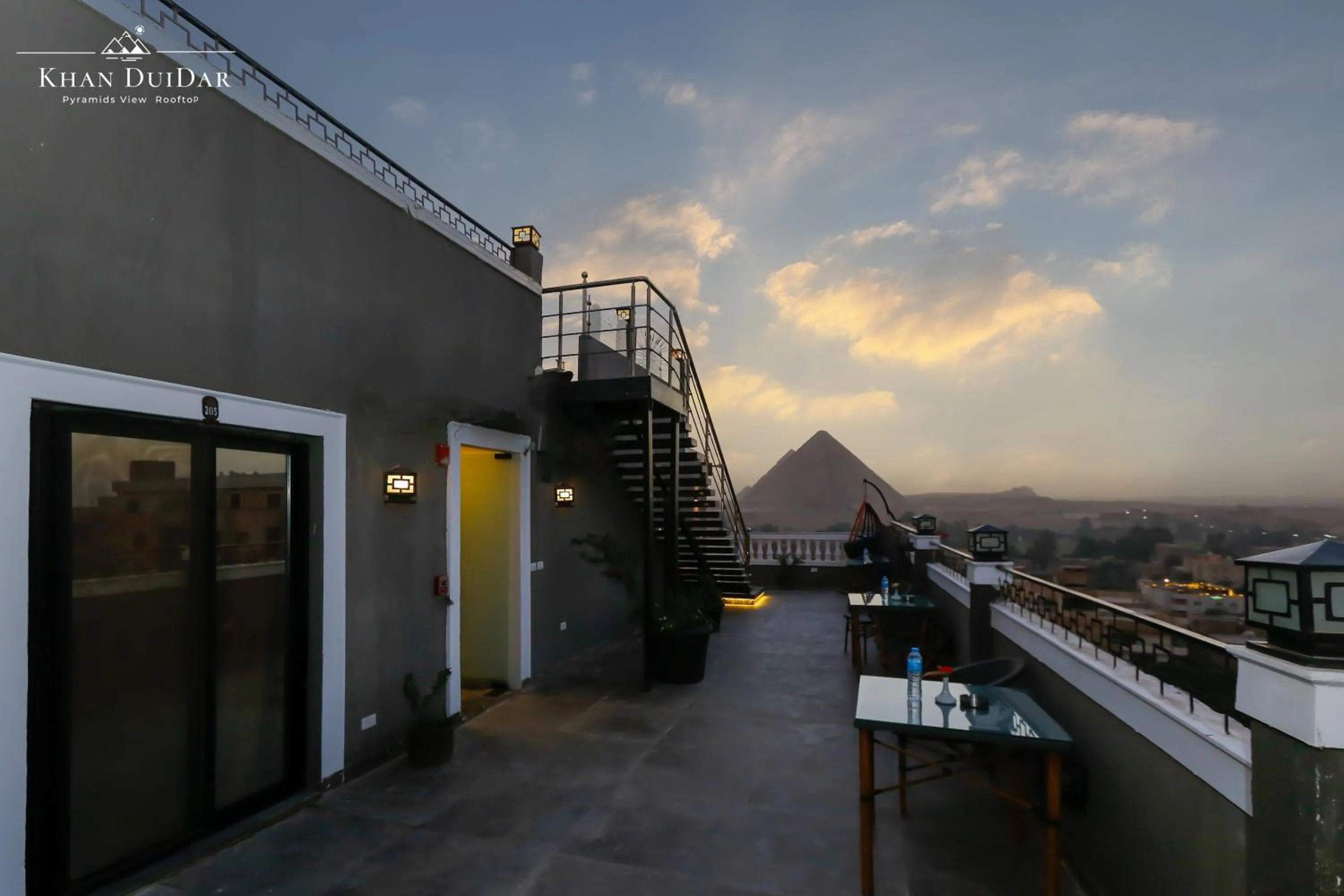 Superior Double Room - Pyramids View With Terrace in Khan Duidar Inn - Pyramids View Rooftop