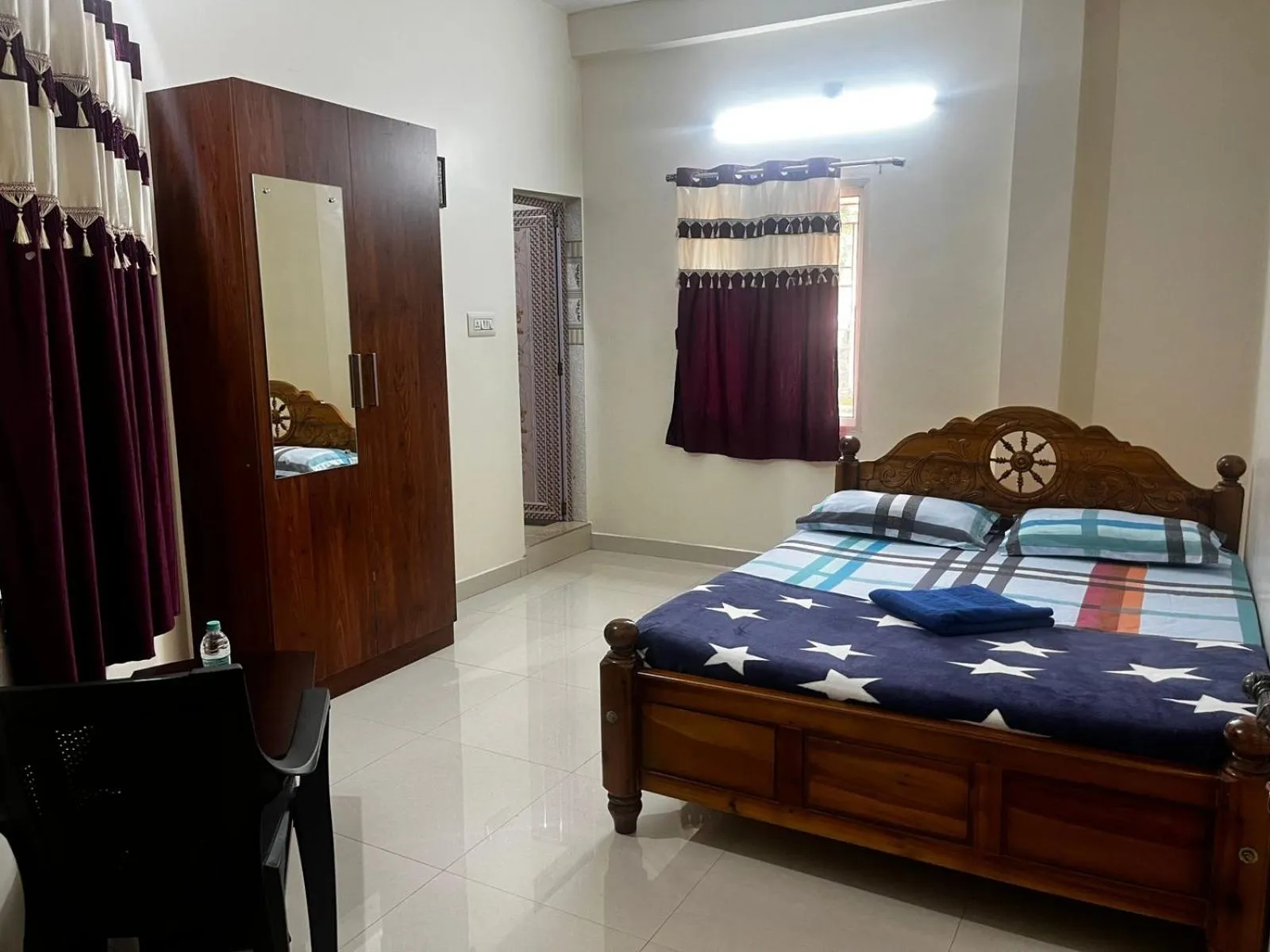 Budget Double Room in Benziger INN