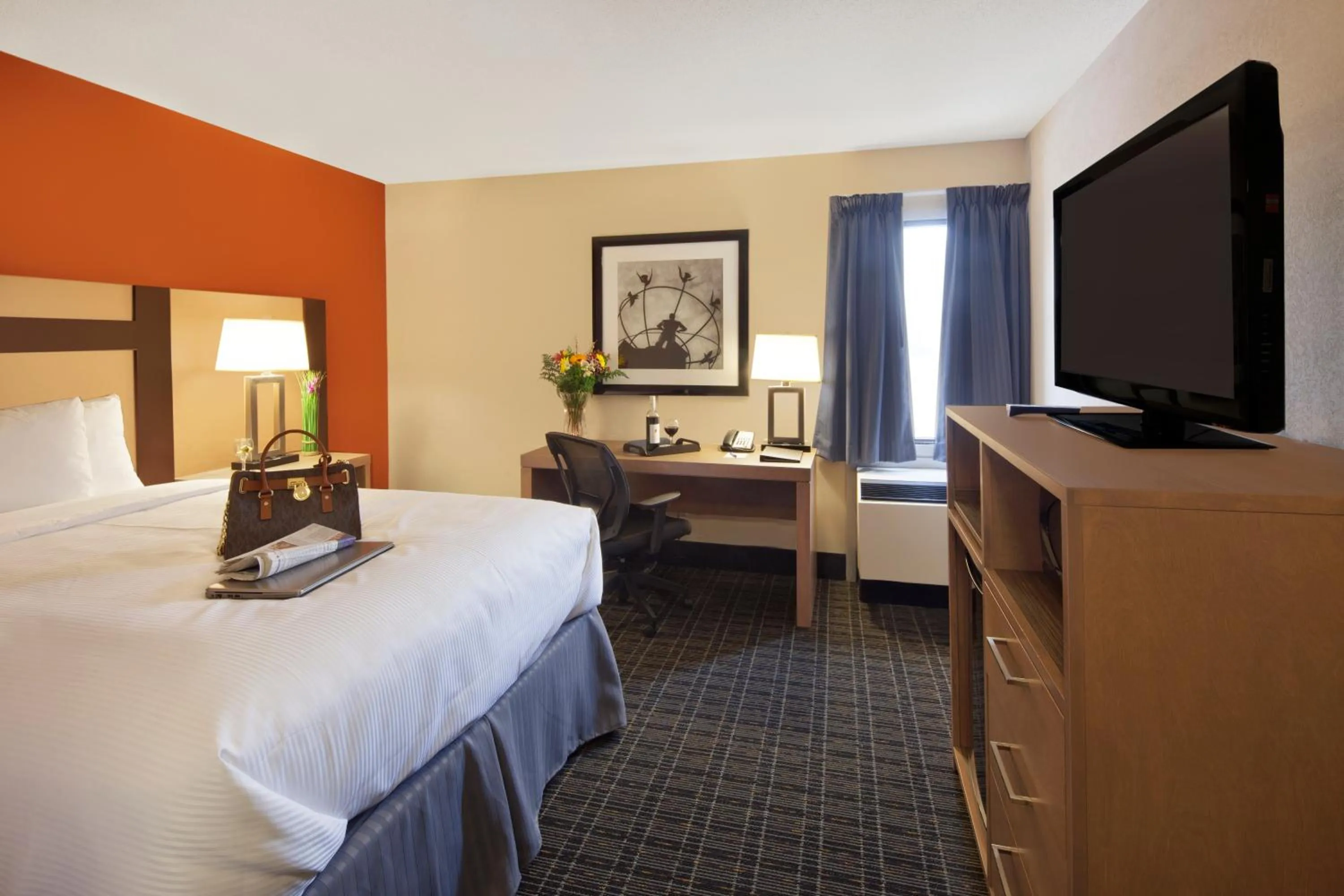 Queen Room - Non-Smoking in Canadas Best Value Inn Toronto
