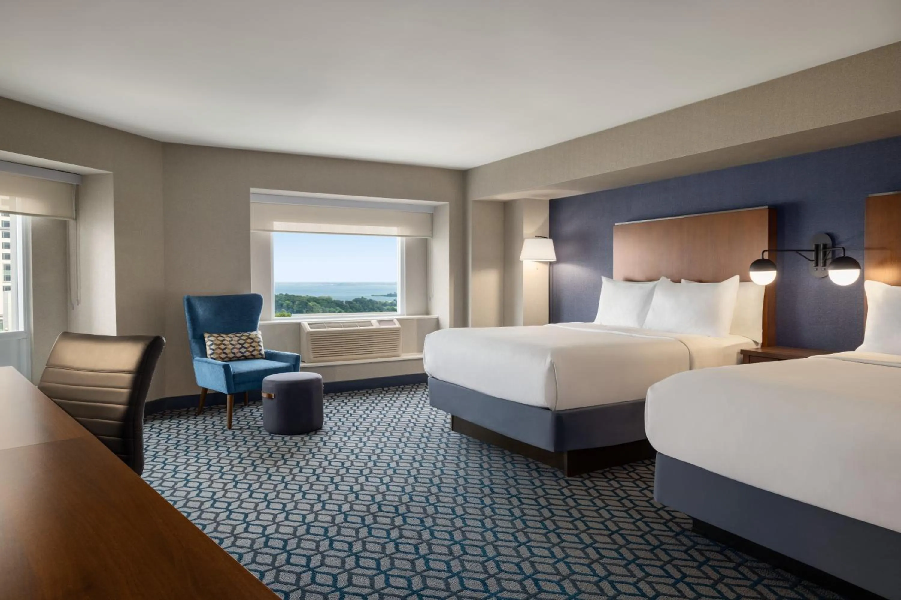 2 Queen Beds, Accessible, City View (Mobility, Roll-In Shower), Non-Smoking in Wyndham Grand Fallsview Hotel