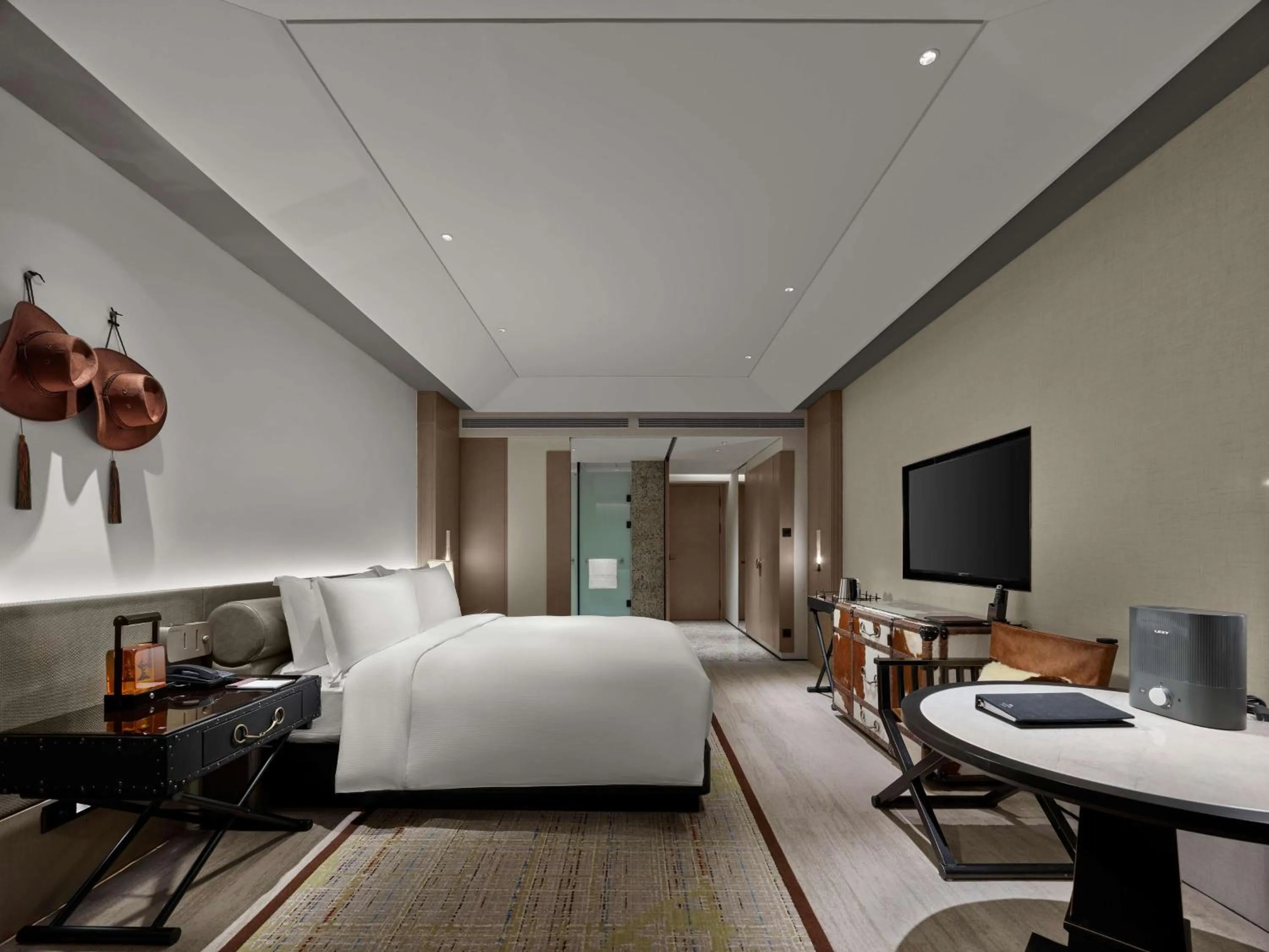 King Guest Room with Courtyard in Hilton Shigatse