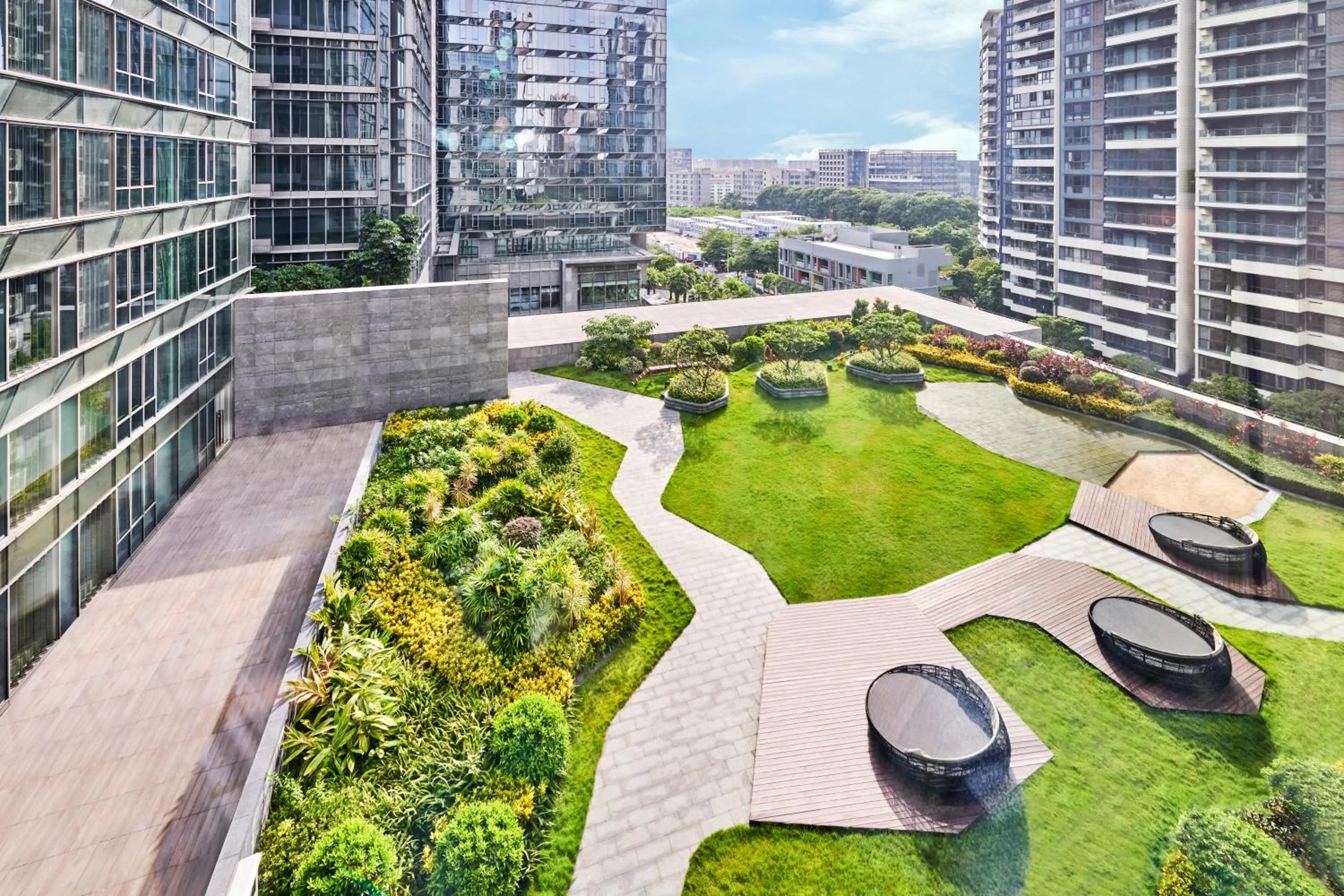 King Studio with Garden View in DoubleTree by Hilton Shenzhen Airport Residences