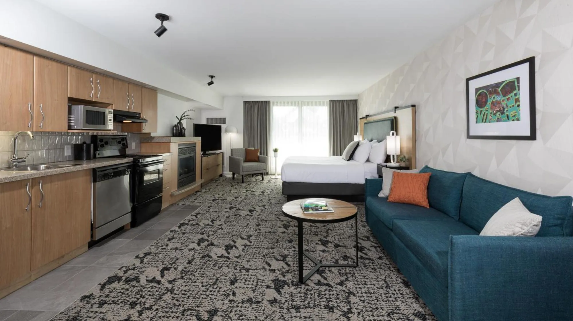 Junior King Suite in The Crystal Lodge