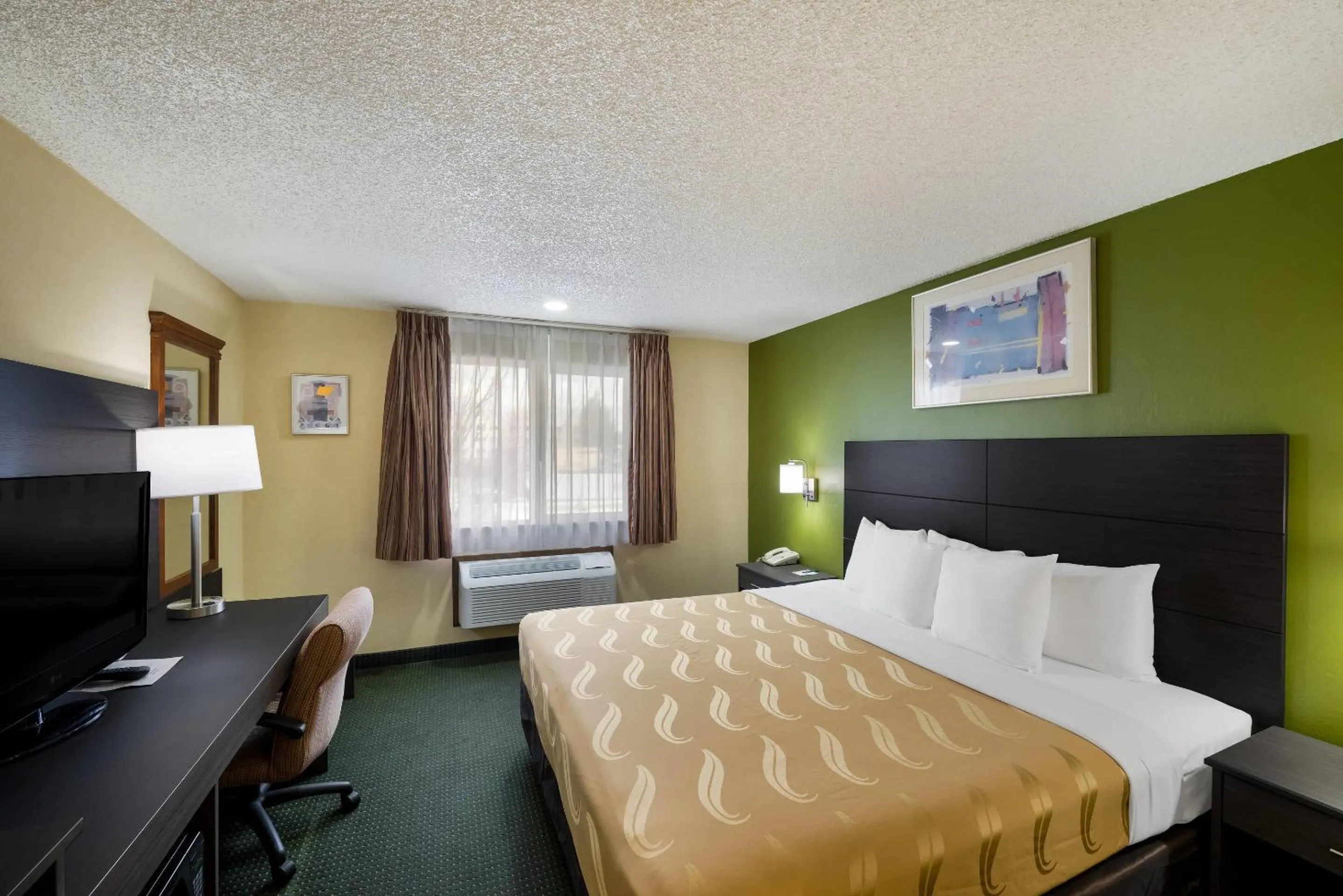 King Room - Non-Smoking in Quality Inn SeaTac Airport-Seattle