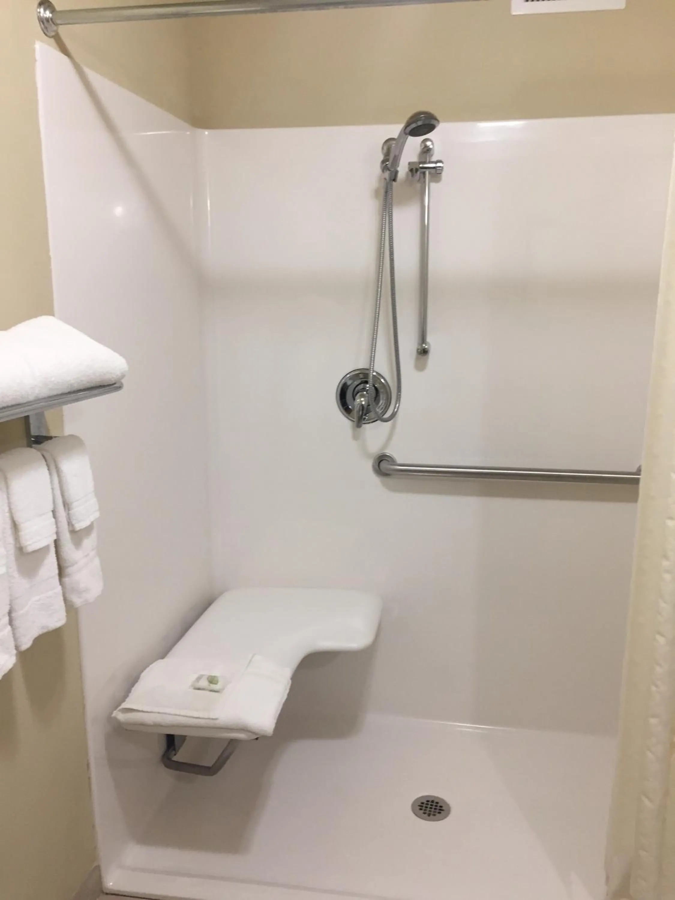 King Room - Disability Access in Cobblestone Inn & Suites - Bloomfield
