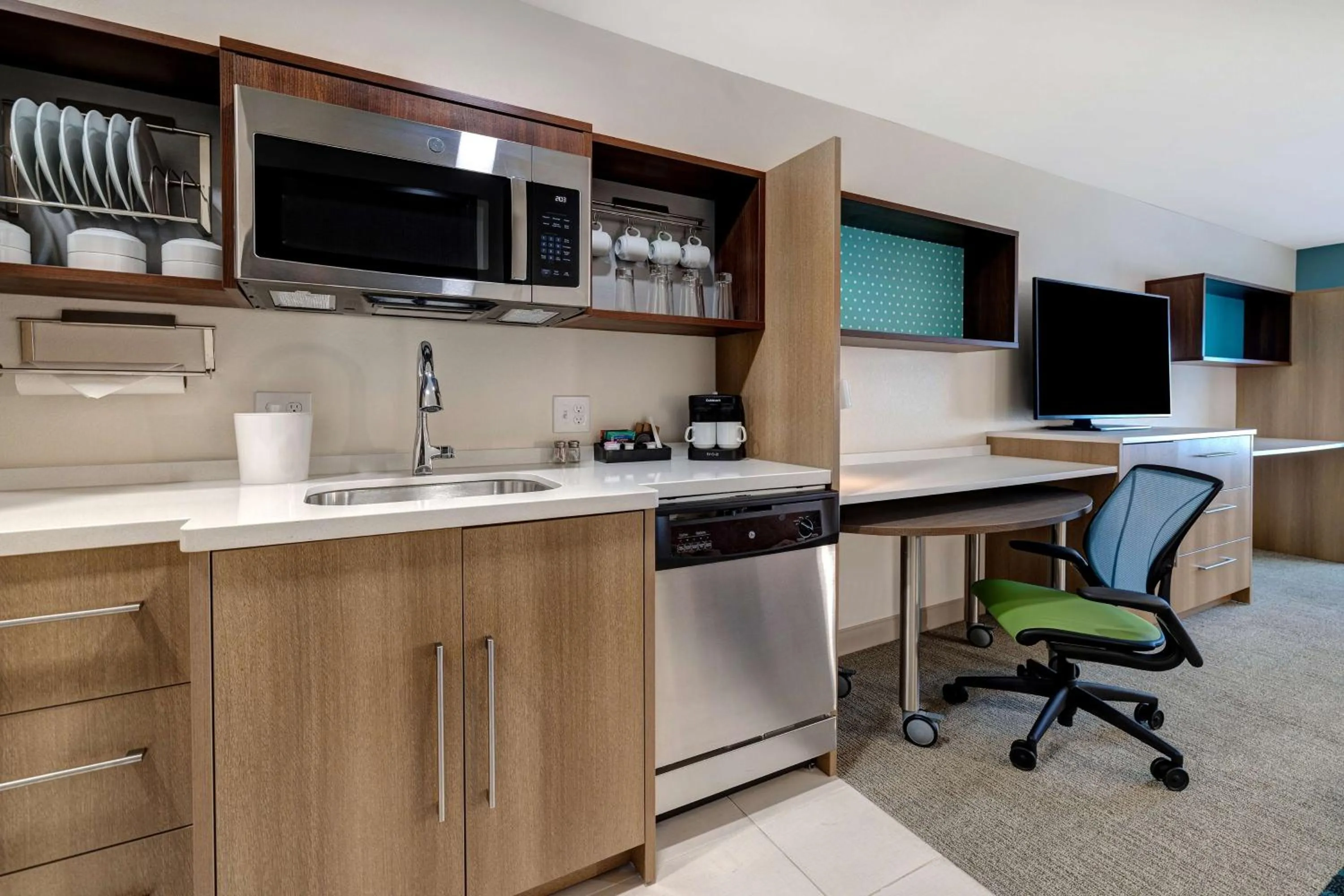 Queen Studio - Non-Smoking in Home2 Suites By Hilton Bryant, Ar