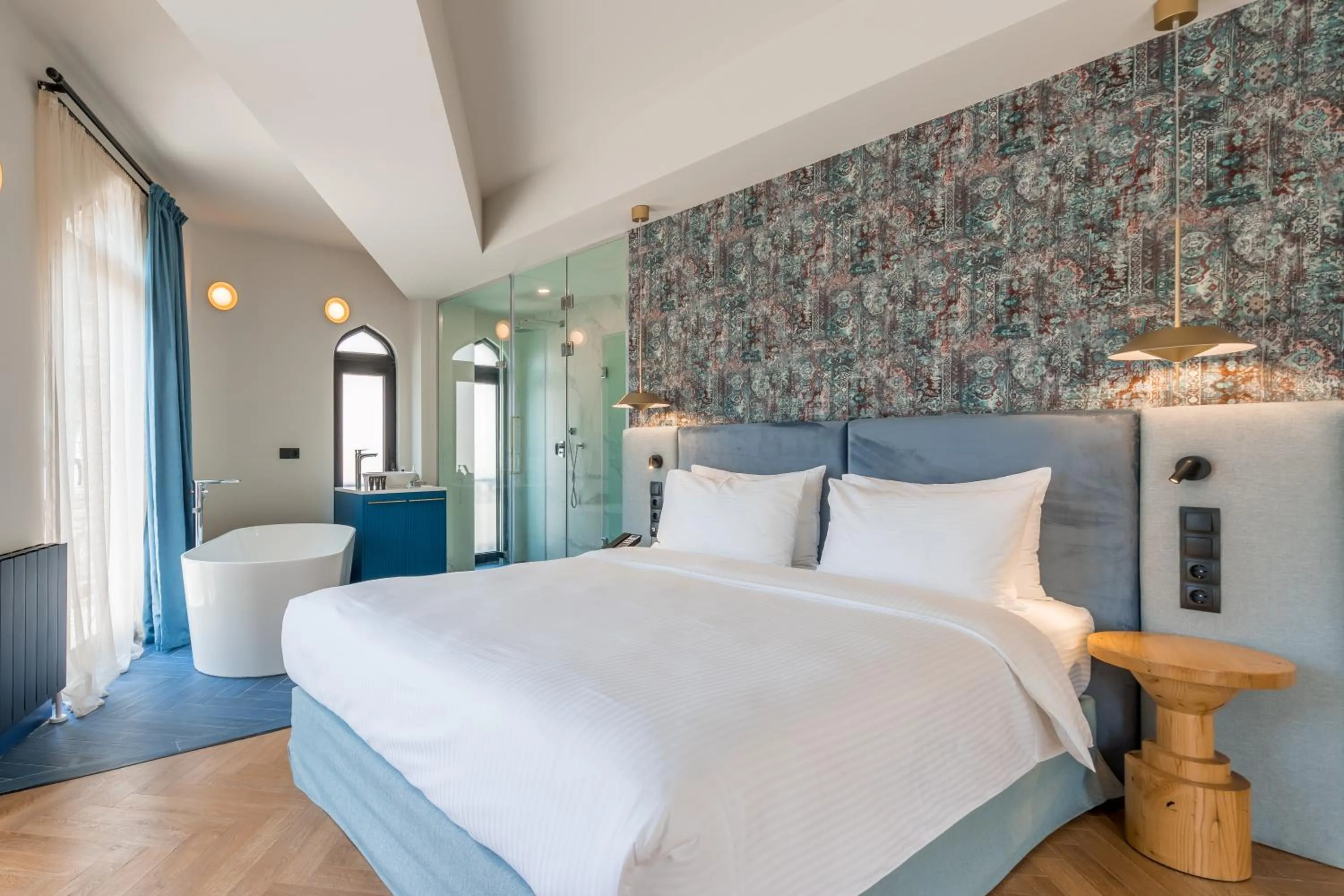 Junior Suite with Terrace in Abanotubani Boutique hotel