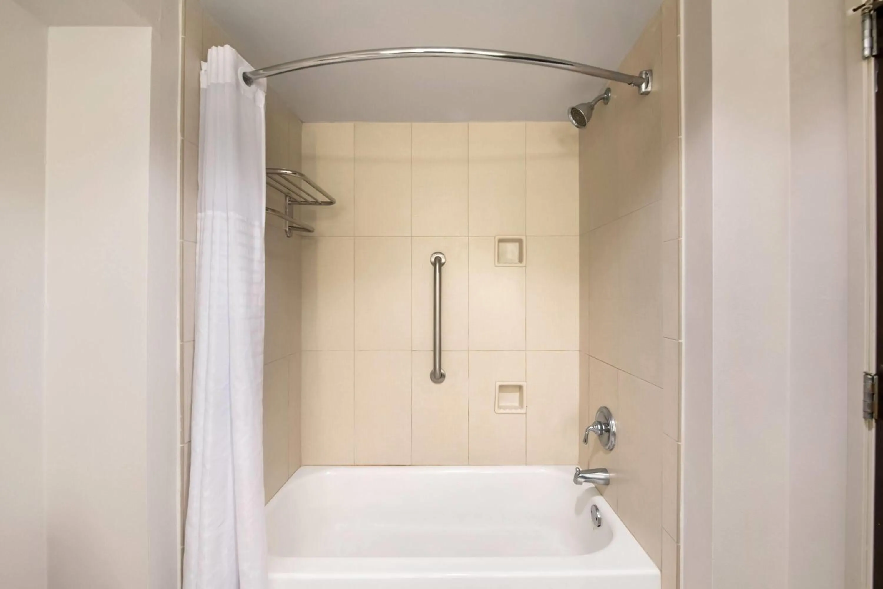 King Room - Disability Access/Non-Smoking in Wingate Slidell New Orleans