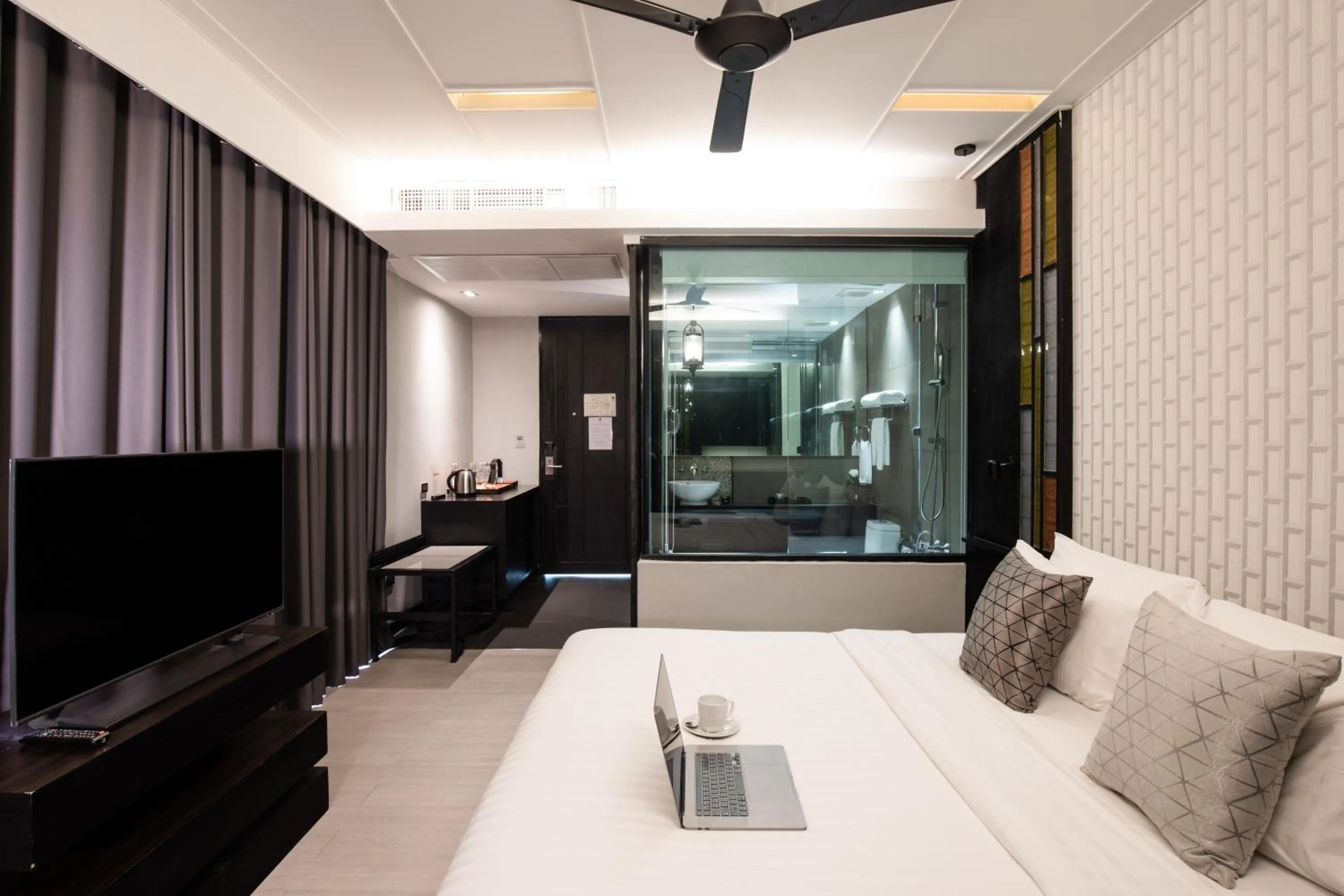 Superior Double Room in De Chai Oriental Nimman - SHA Plus