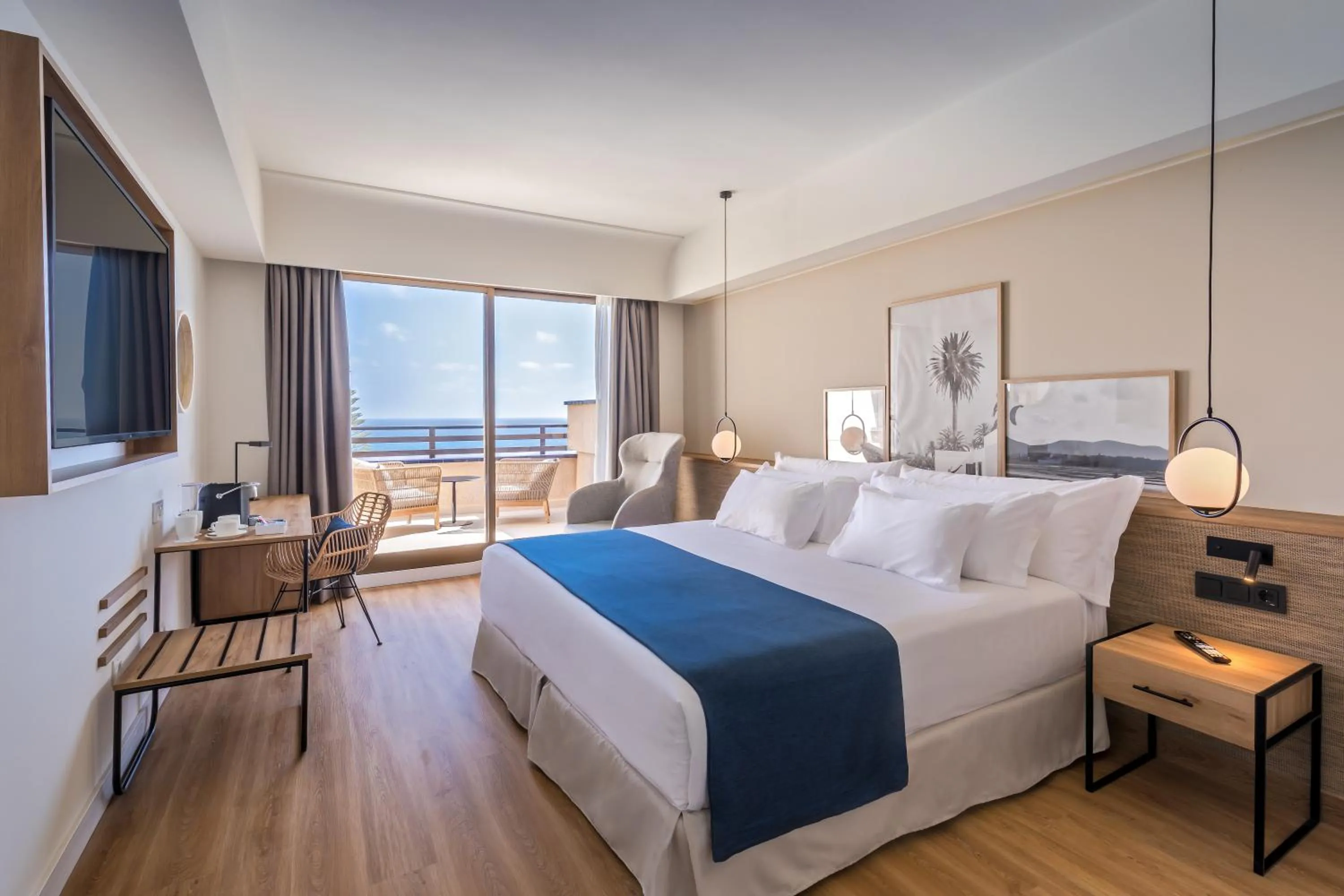 Deluxe Double Room with Sea View - single occupancy in Barceló Lanzarote Royal Level