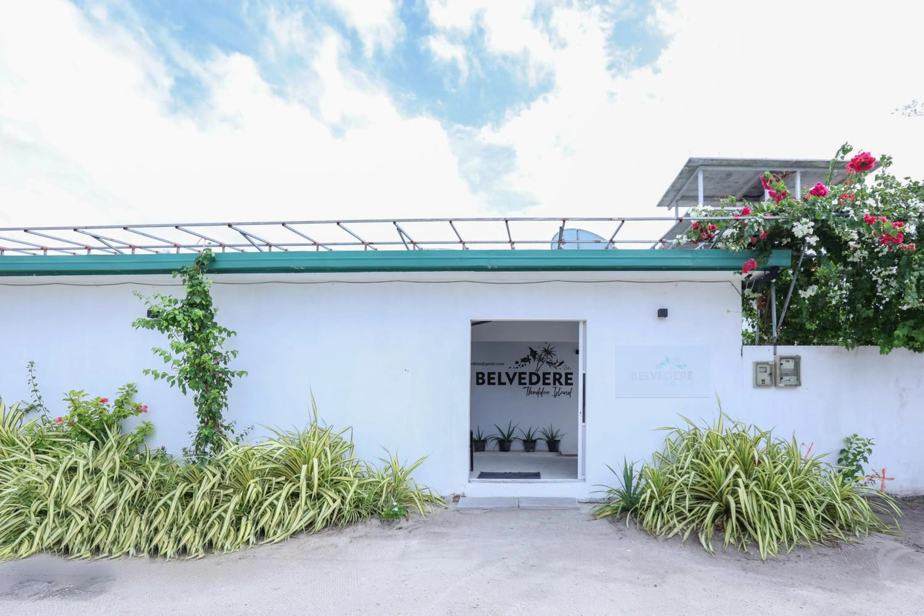 Deluxe Double Room in Belvedere Thoddoo