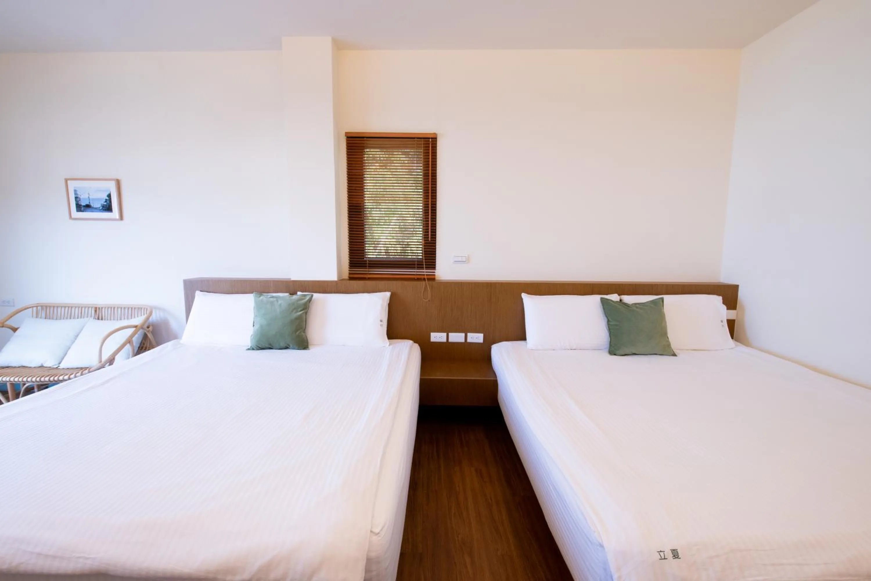 Quadruple Room with Terrace in Lixia Hostel