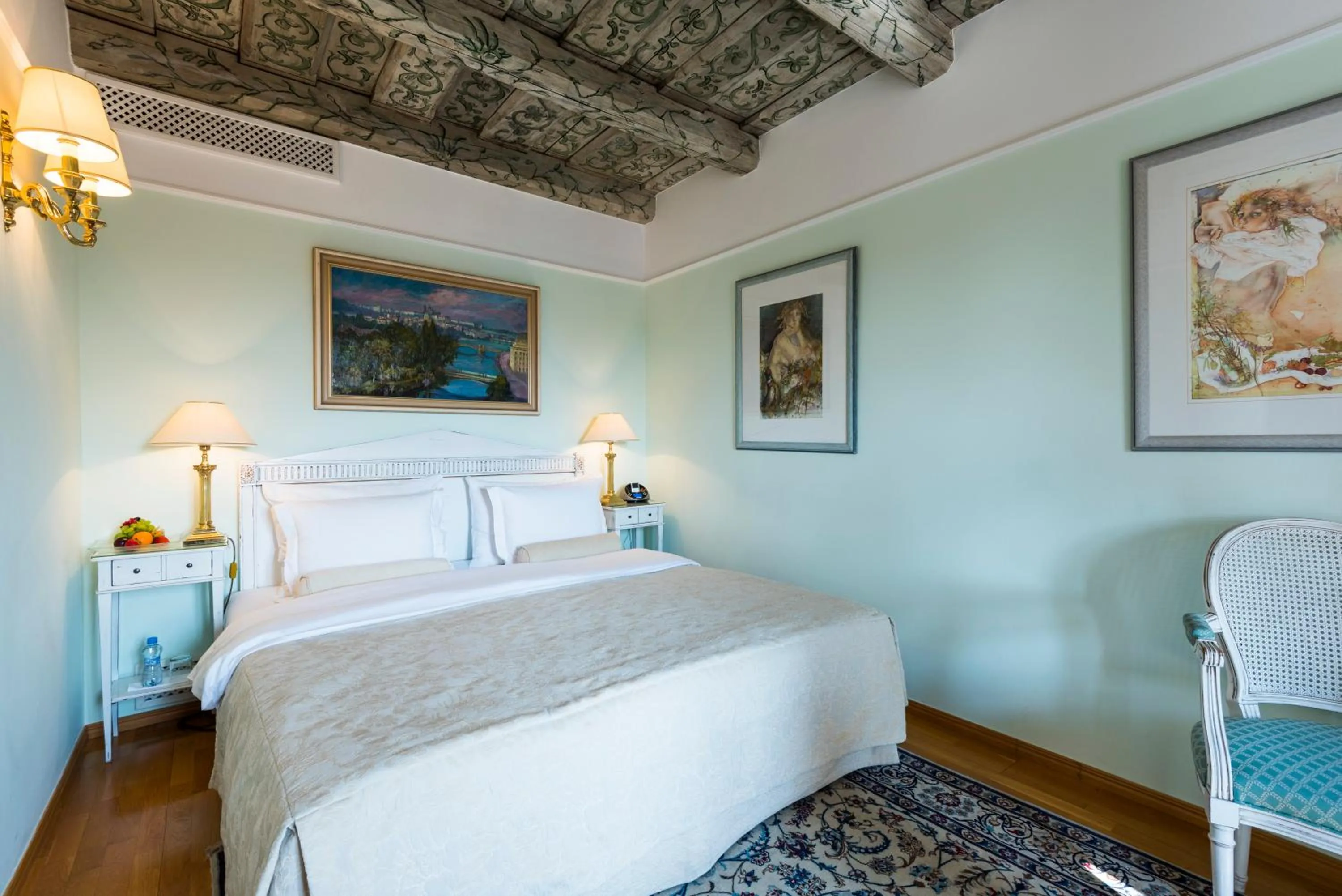 Superior Double/Twin Room in Golden Well