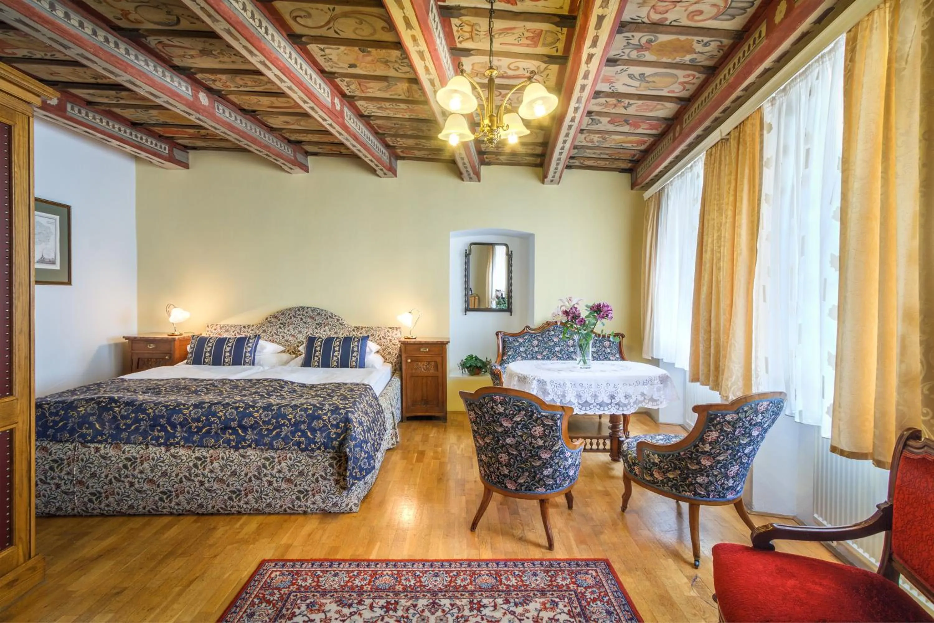 Deluxe Double Room in Red Lion Hotel