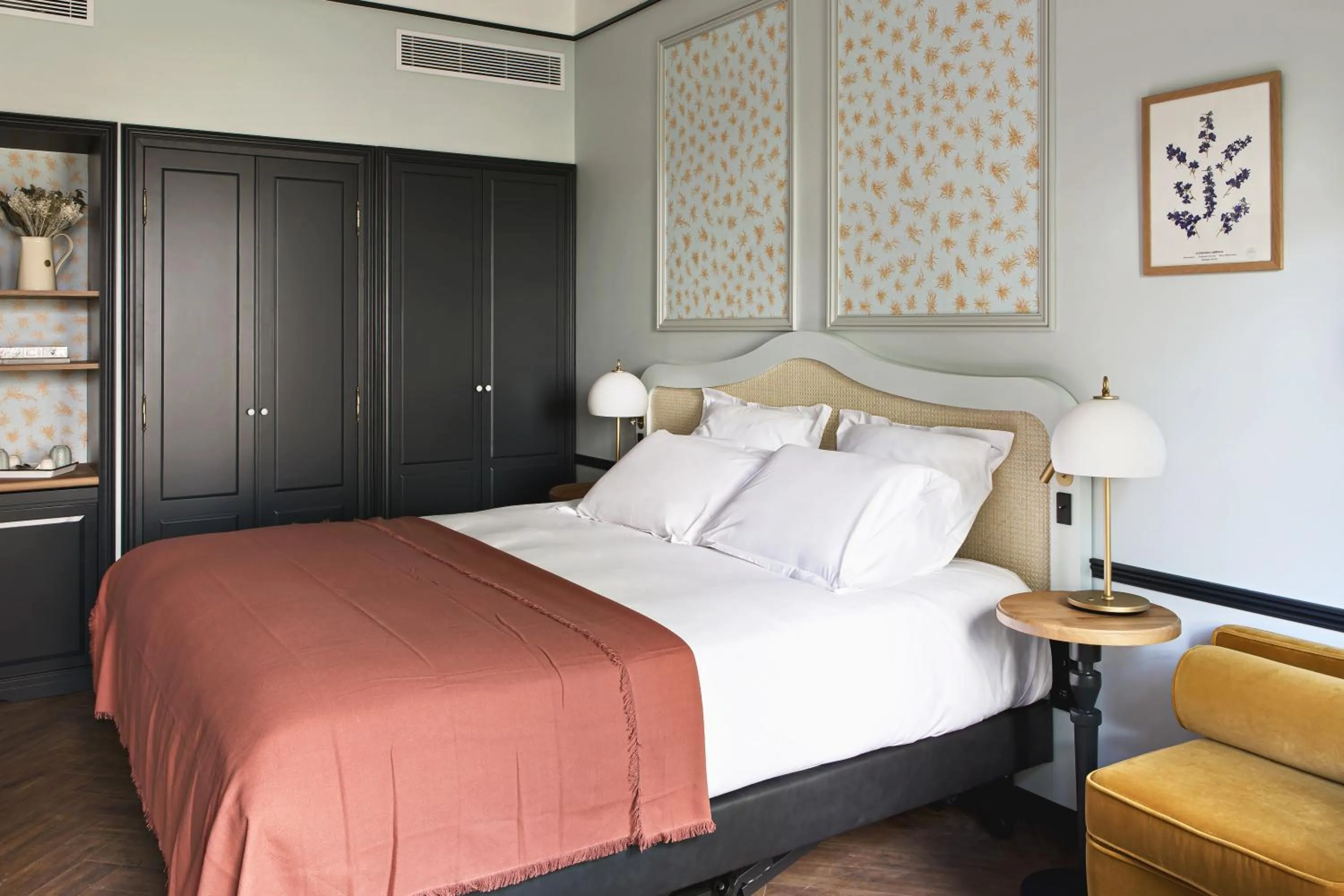 Double or Twin Room with Terrace - "Aubépine" - Maison Boileau-  39 rue Boileau in Hôtel Botaniste