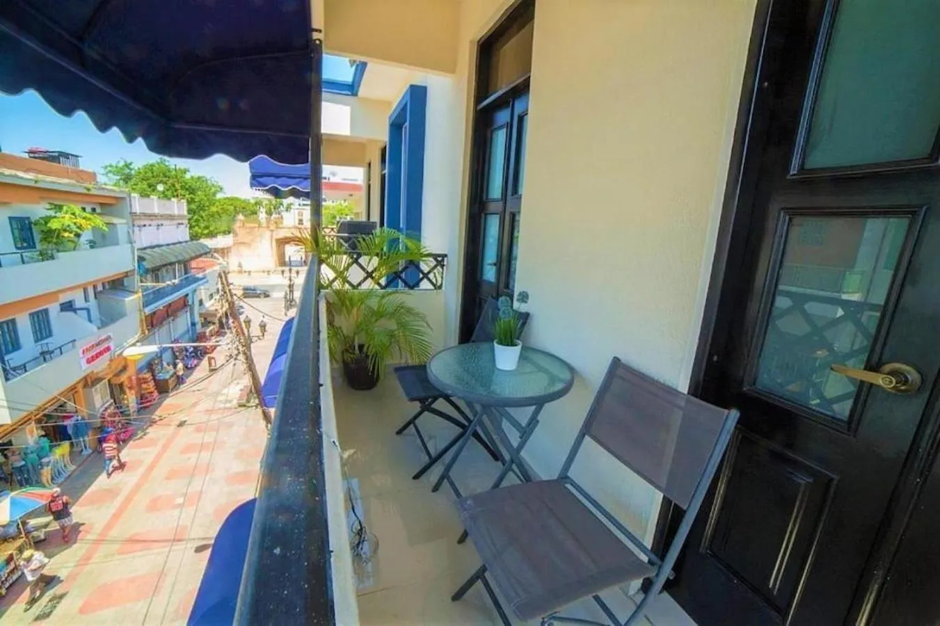 King Room with Balcony in RIG Casa Conde