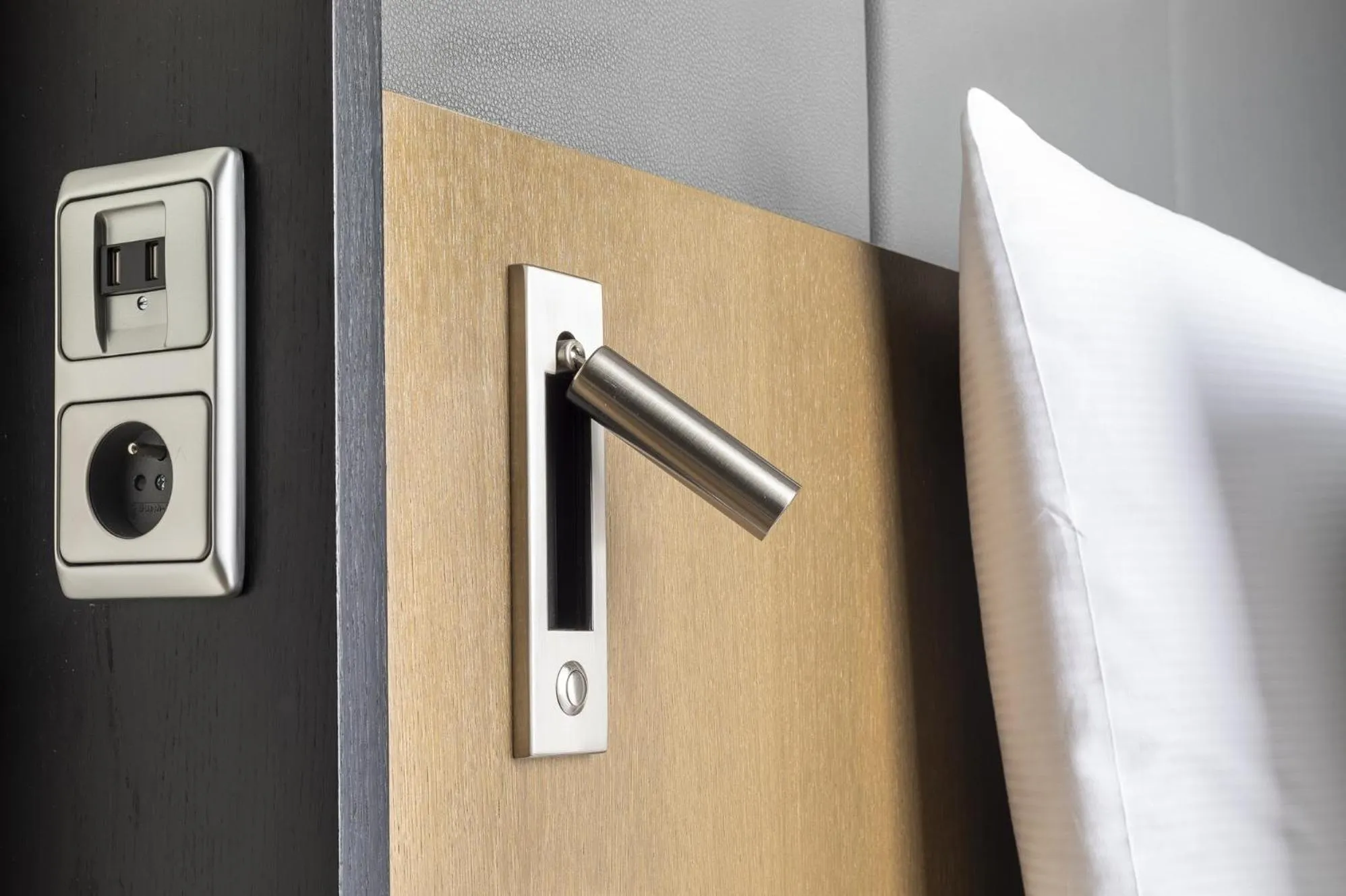 Deluxe Twin Room with River View in Hilton Prague Hotel