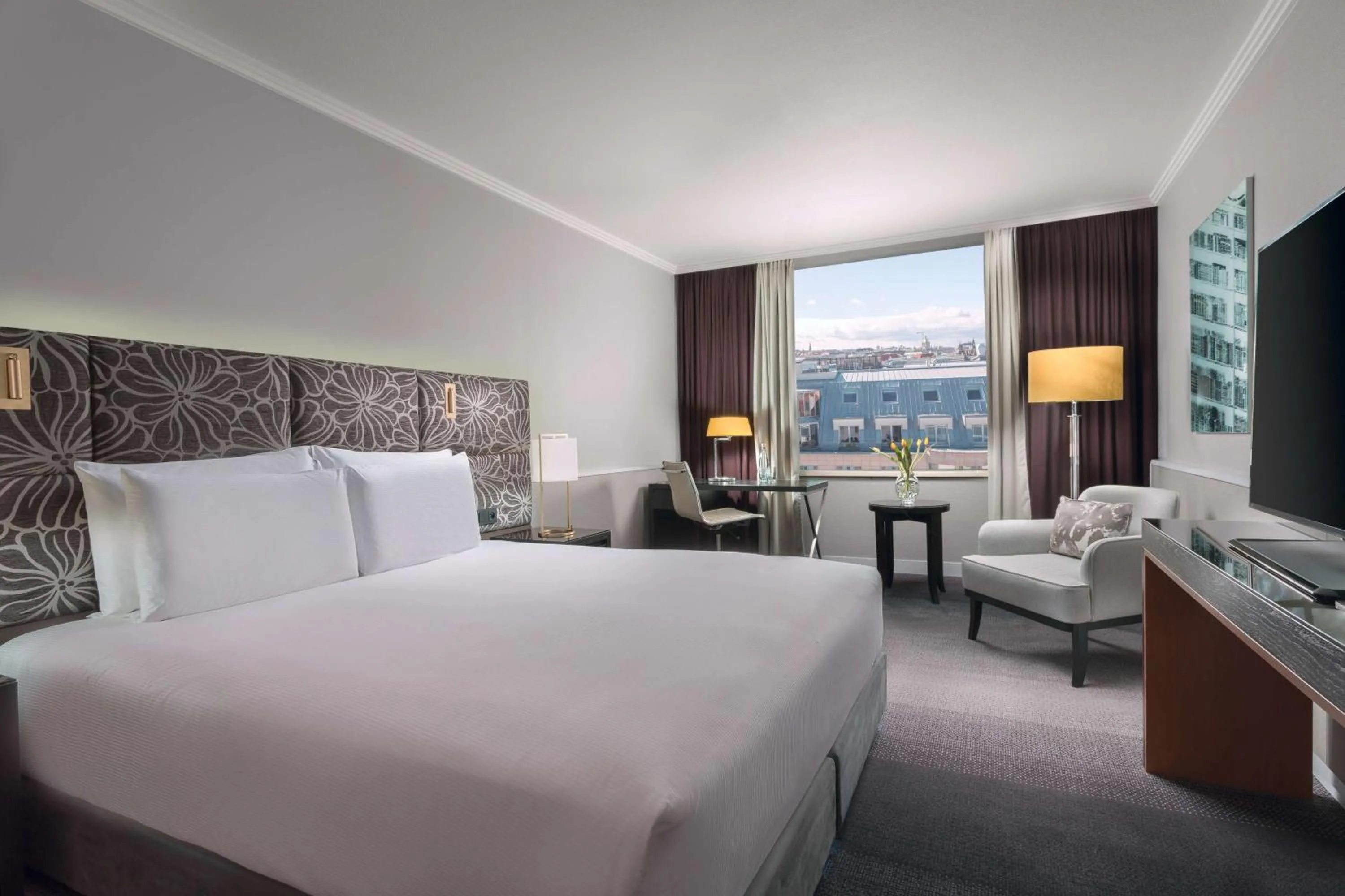 Deluxe King Room with City View in Hilton Prague Old Town