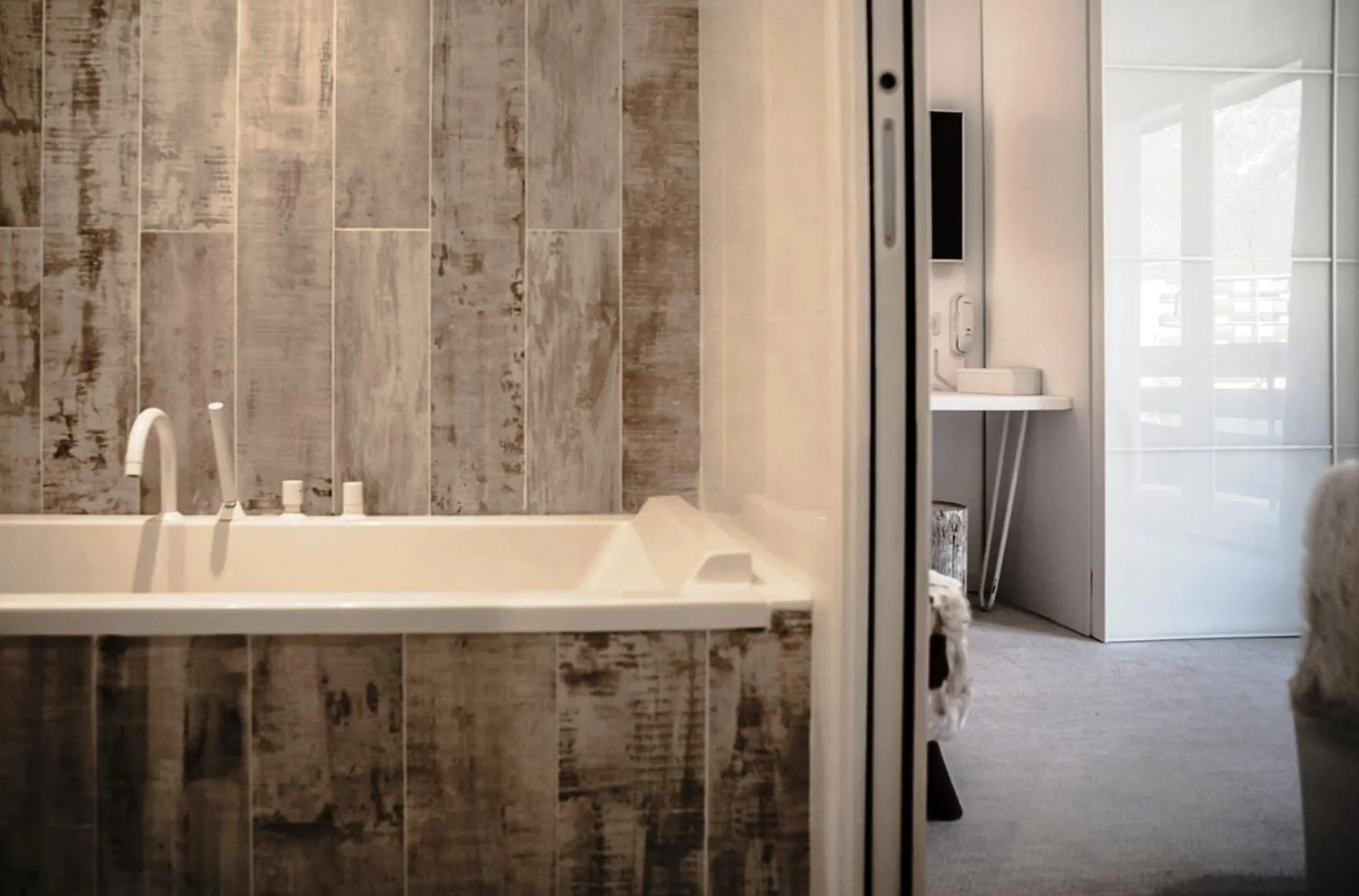 Superior Double Room with Pool Access in Rock Noir & Spa