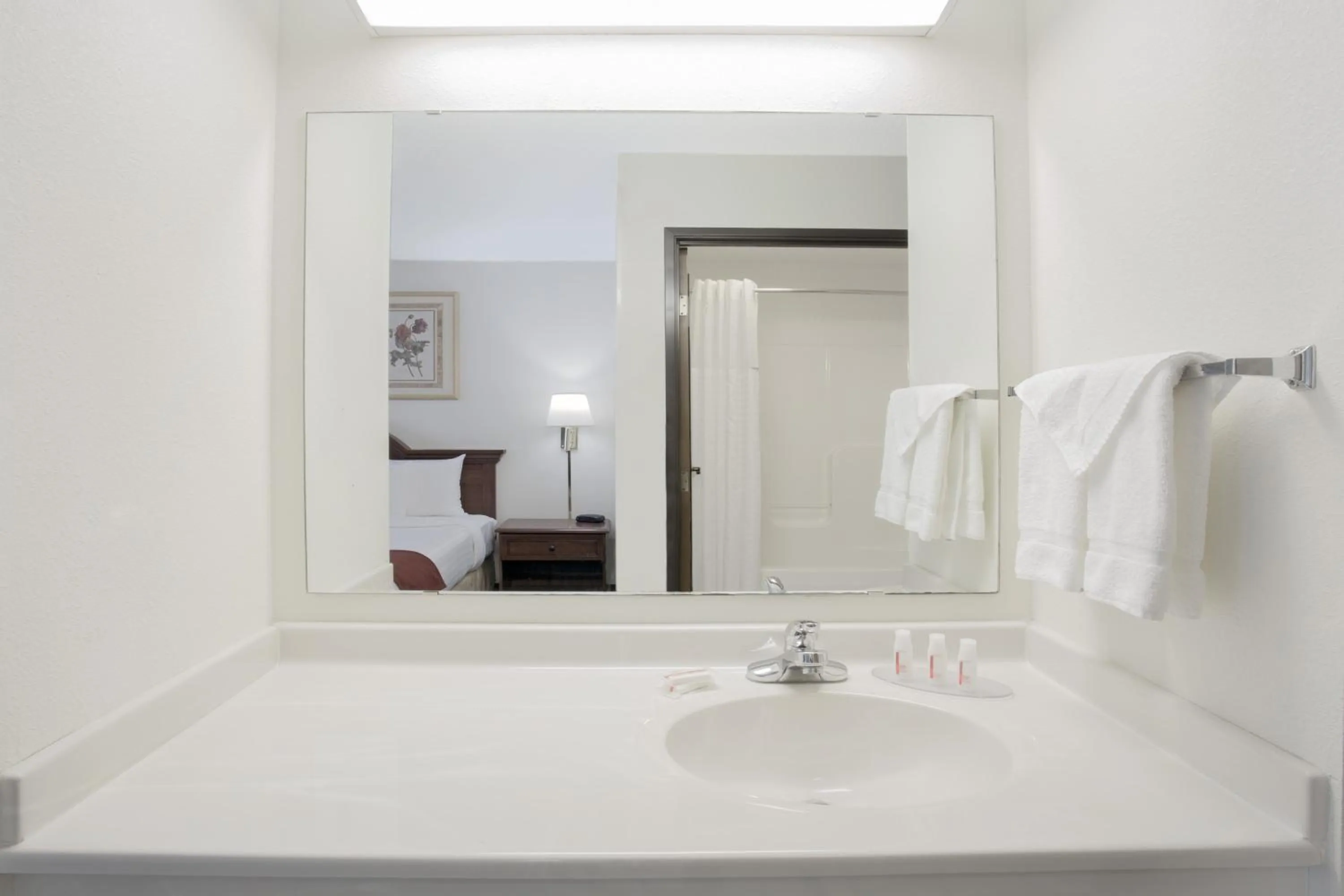 Double Room with Two Double Beds - Non-Smoking in Baymont by Wyndham Freeport