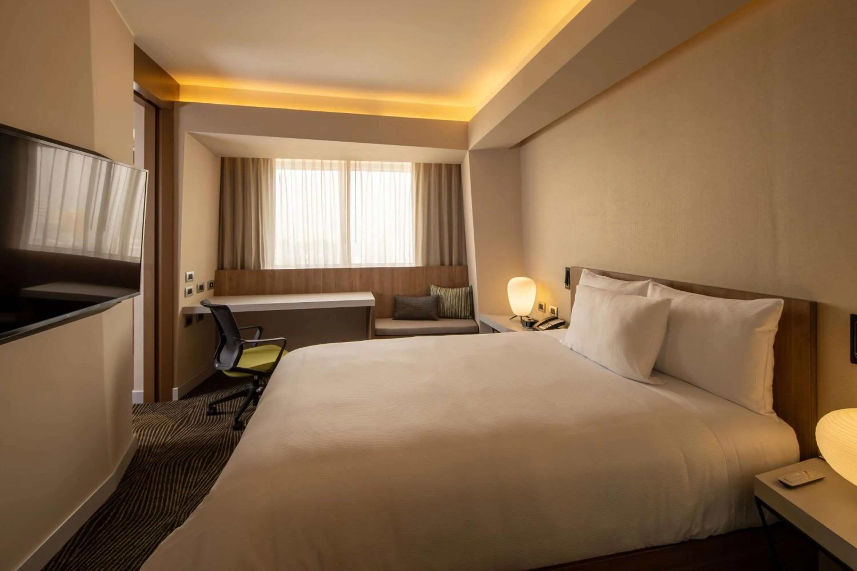 One-Bedroom Suite with Bath Tub in Hilton Garden Inn Lima Miraflores