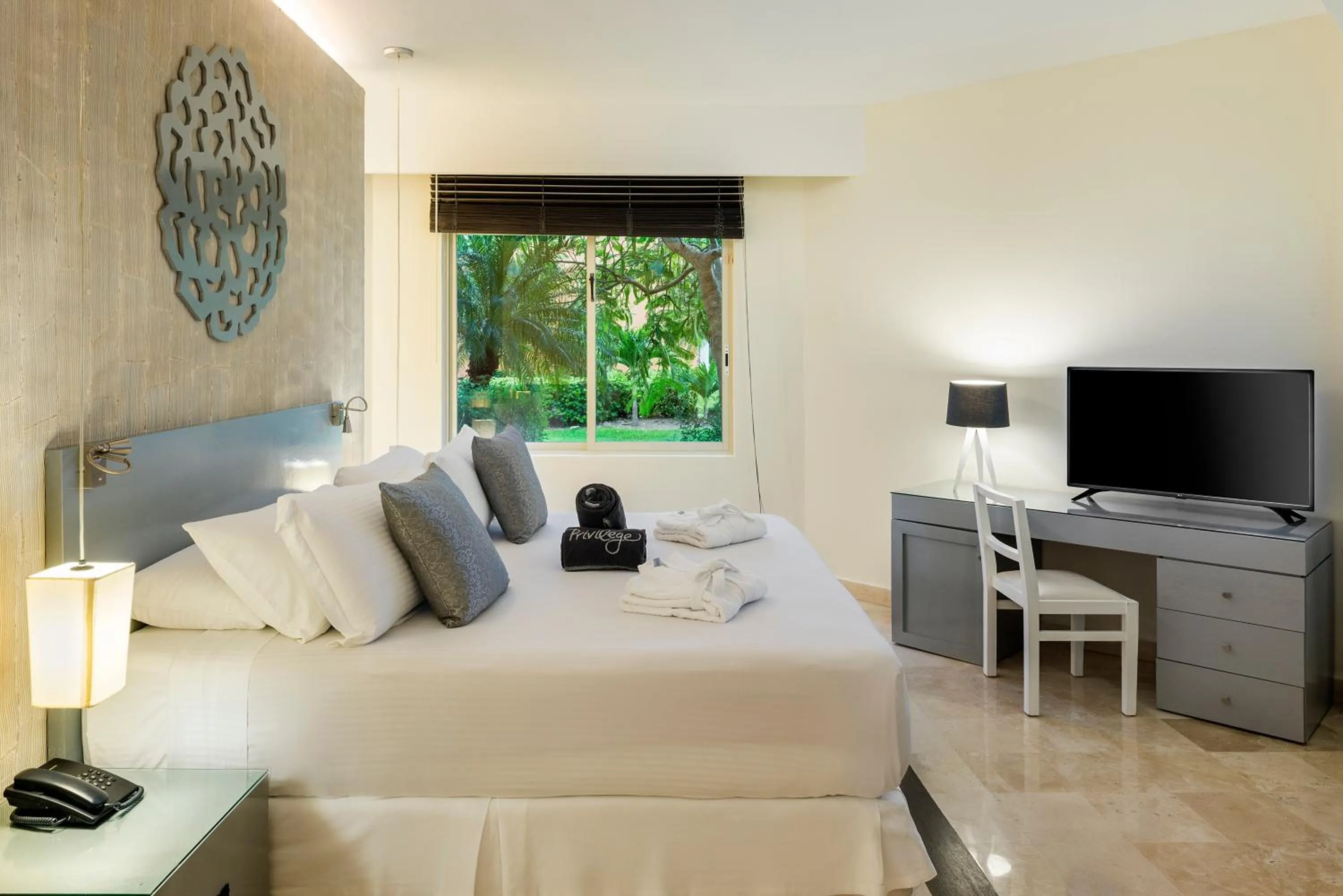 Privilege Honeymoon Maya Deluxe  in Ocean Maya Royale Adults Only - All Inclusive