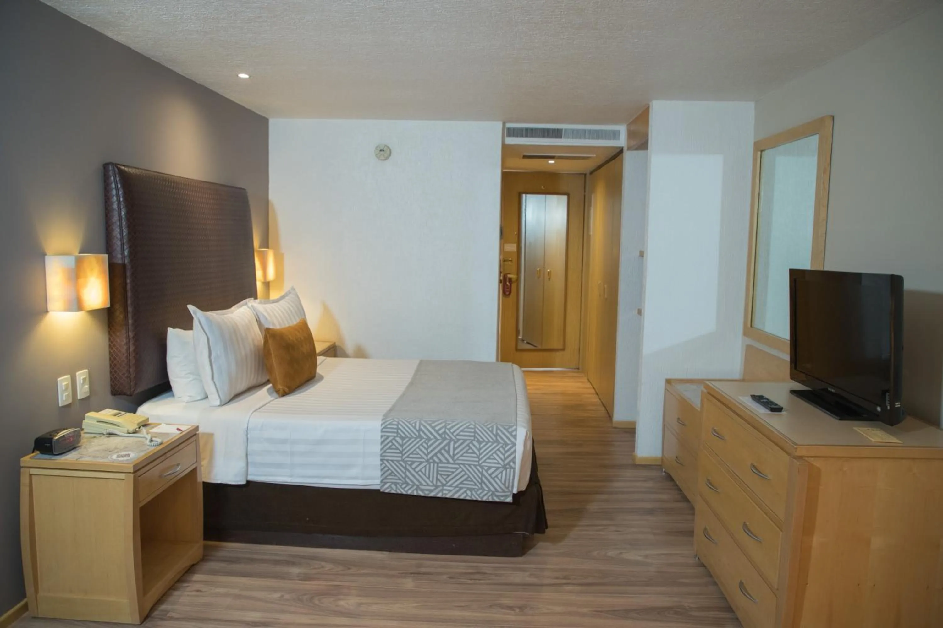 Standard one Queen bed in Sevilla Palace