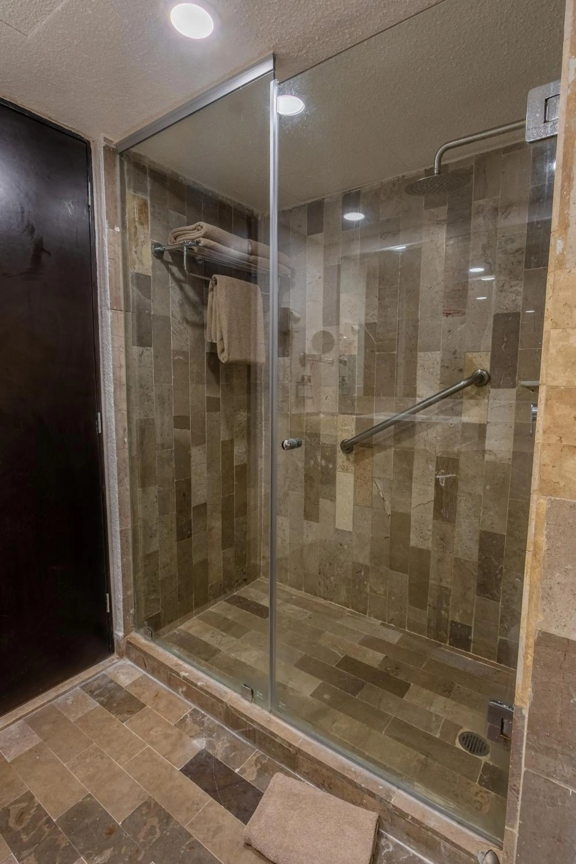 Junior Suite, 1 King in Copacabana Beach Hotel Acapulco