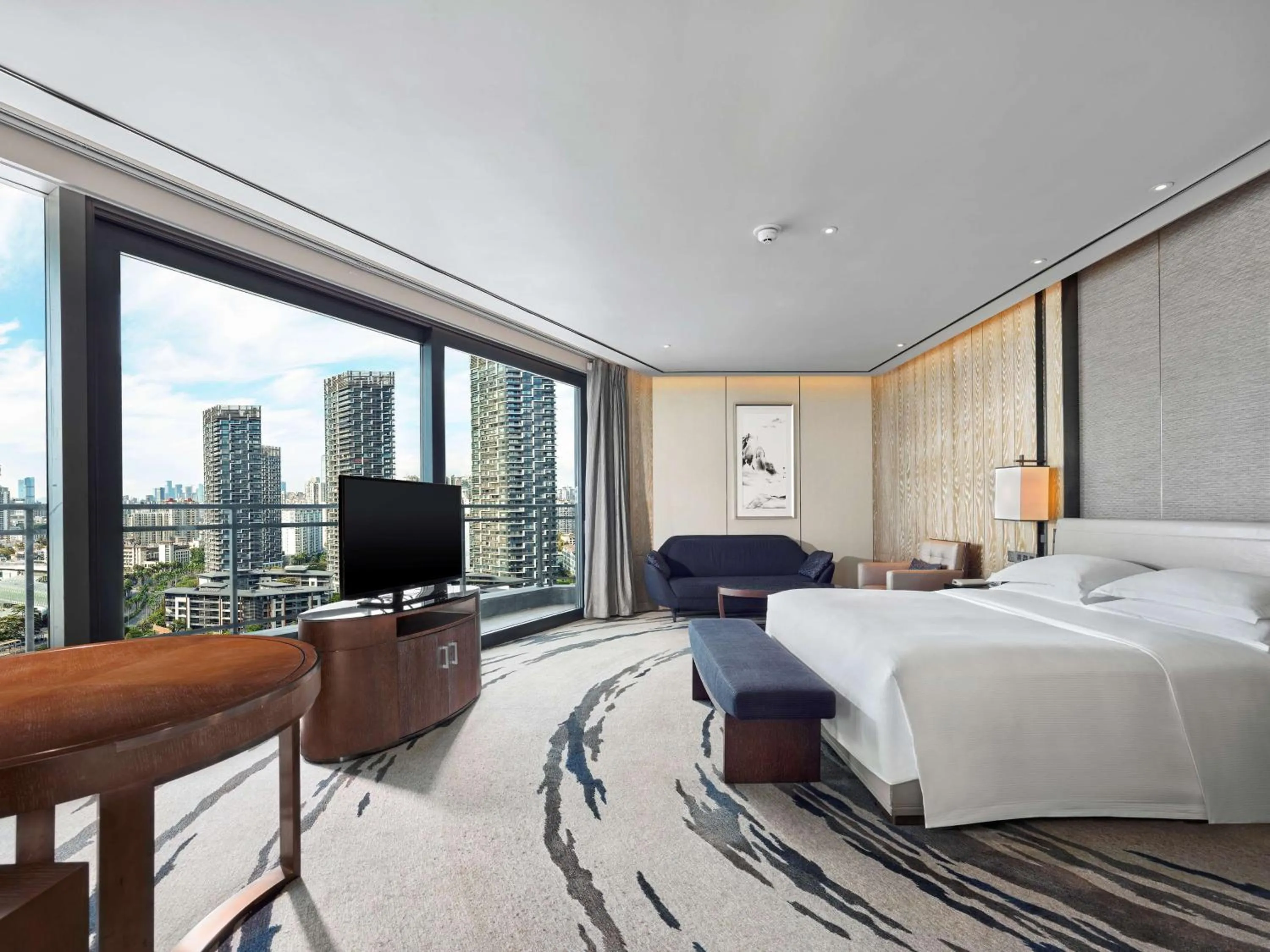 King Executive Corner W/Balcony WangHai Wing in Hilton Shenzhen Shekou Nanhai