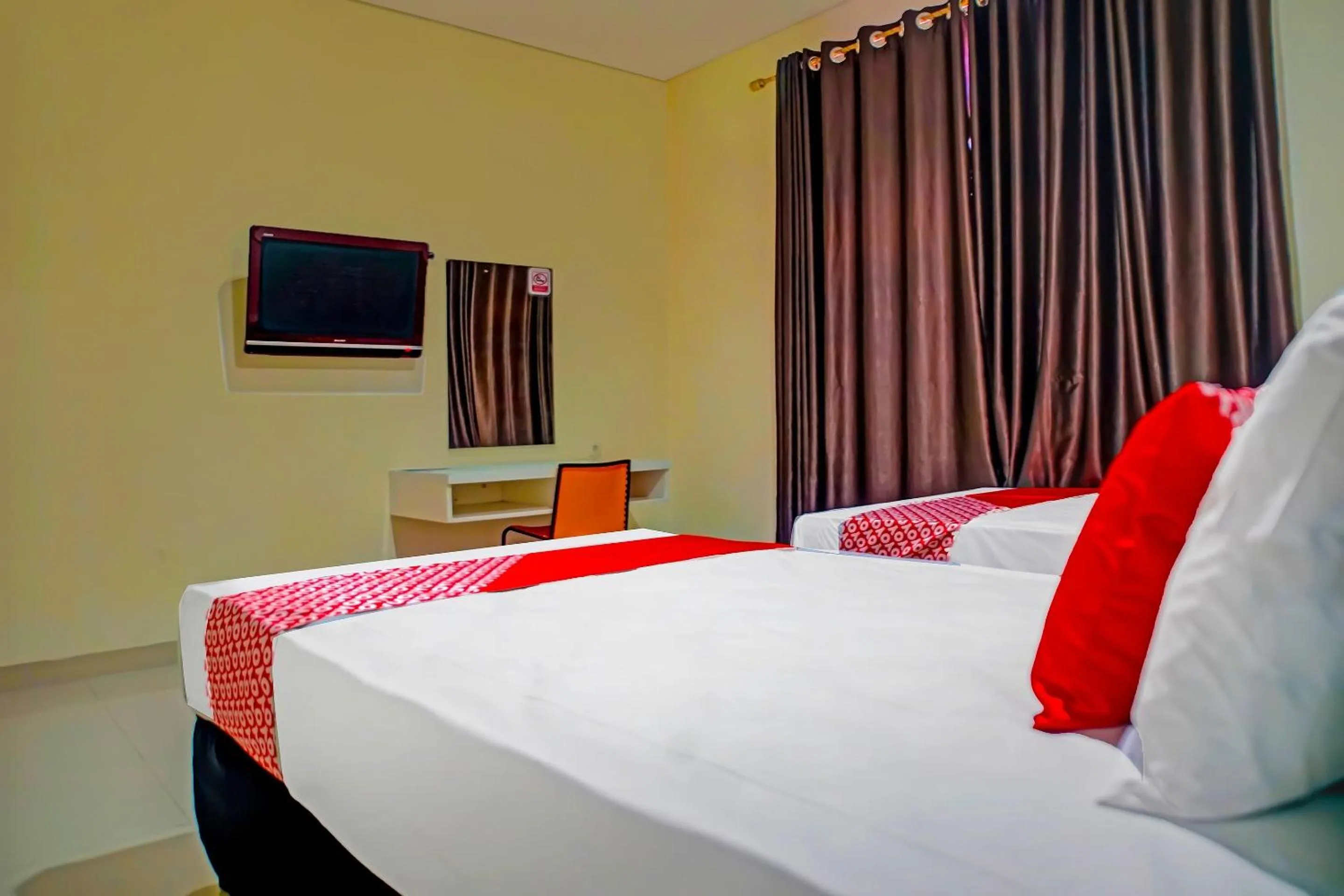 Standard Twin Room in Hotel O Wisma Amrach