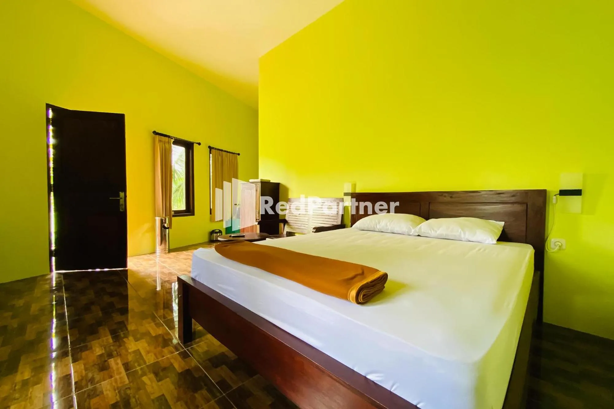 Superior Double Room in Hotel dan Gazebo Syariah Pinggir Kali Prigen RedPartner