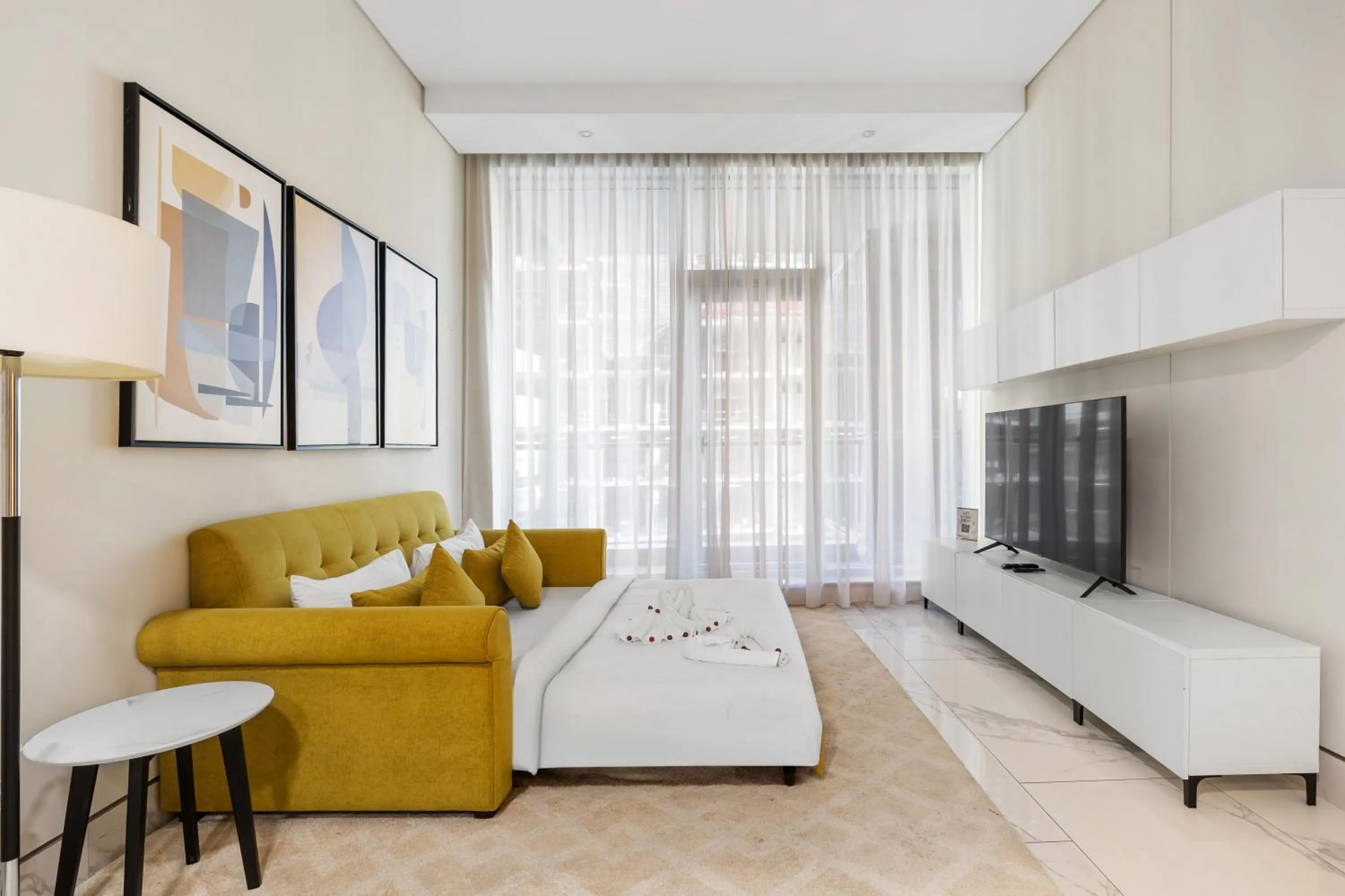 Premium One Bedroom Apartment with Kitchen & Balcony in Unlock J One Downtown Dubai