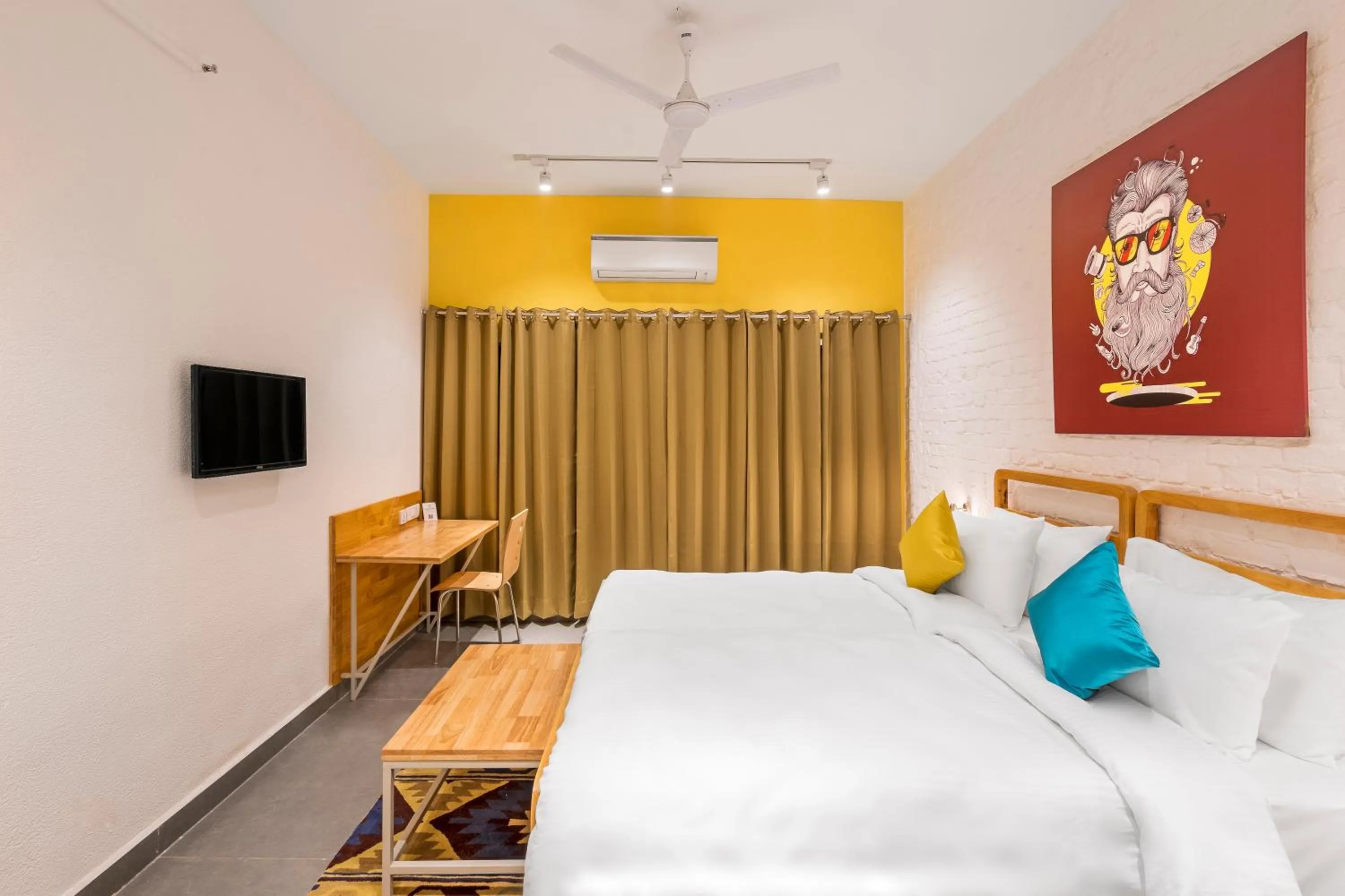 Deluxe Room in Bedzzz Varanasi by Leisure Hotels, 1 Km from Dashwasamedh Ghat